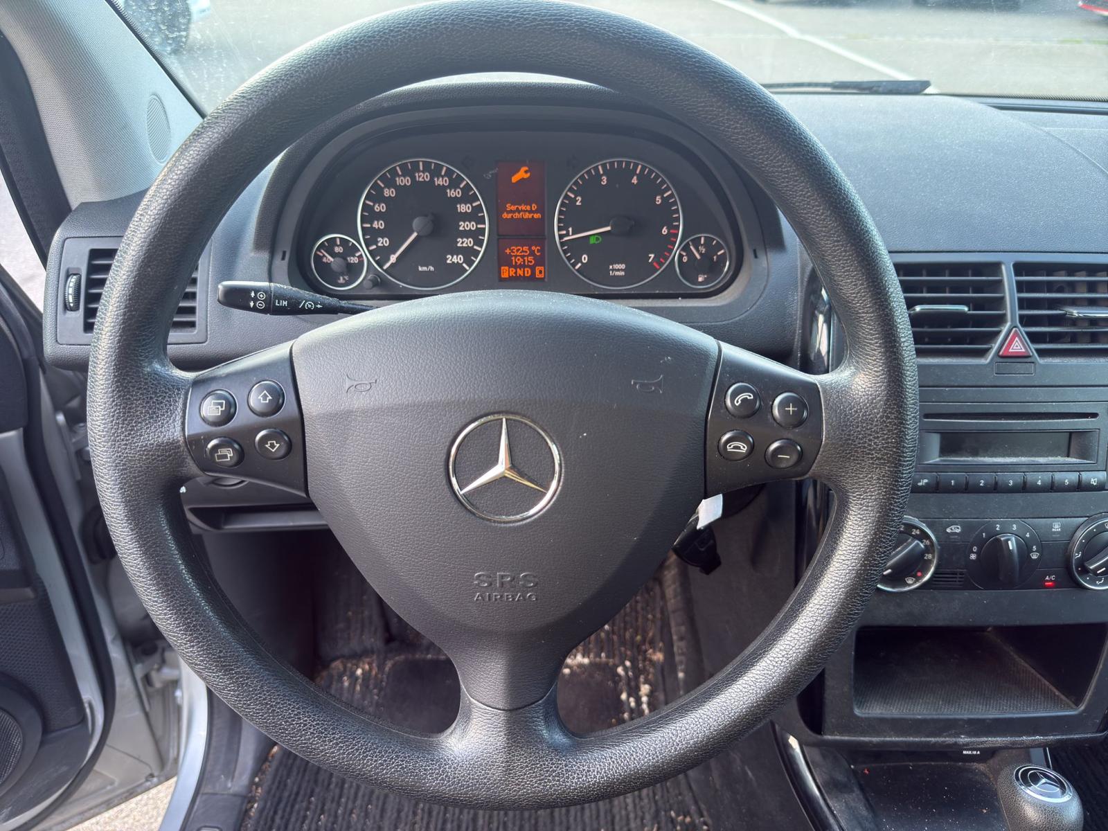 MERCEDES-BENZ A 160 (150) my first star Autotronic-image-9