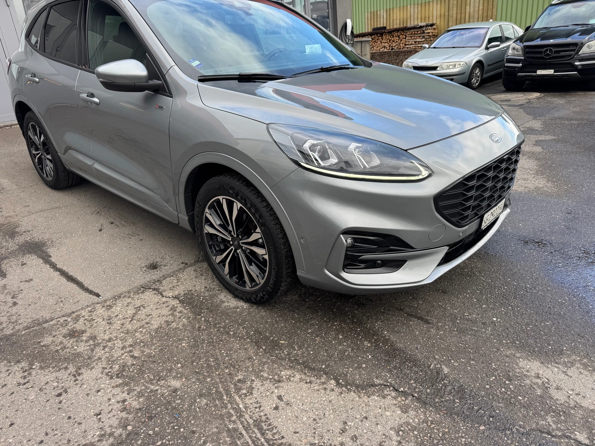 FORD Kuga 2.5 FHEV ST-Line X 4WD-showroom-element-1