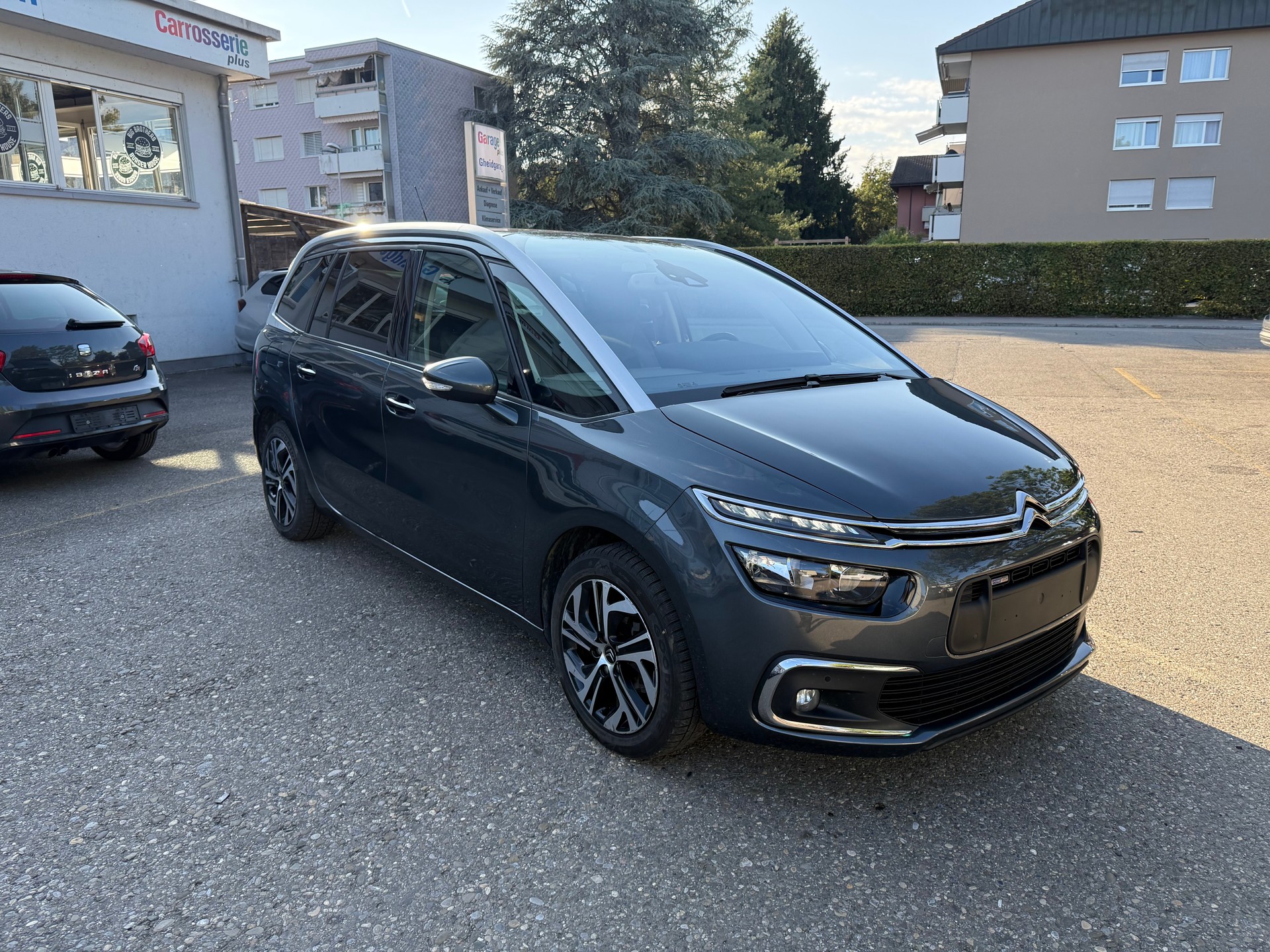 CITROEN Grand C4 Picasso 1.2 Pure Tech Feel Edition-showroom-element-1