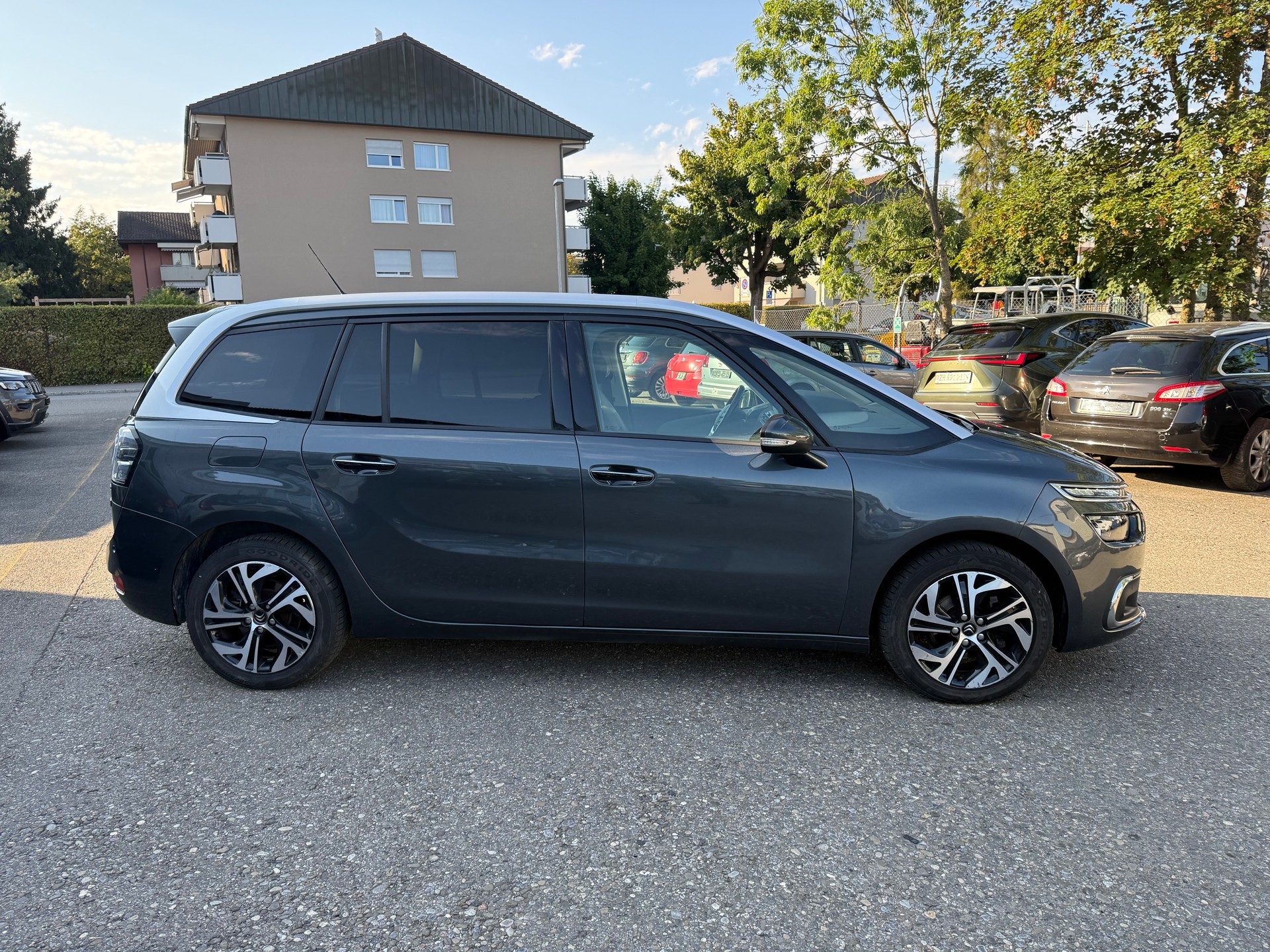 CITROEN Grand C4 Picasso 1.2 Pure Tech Feel Edition-showroom-element-2