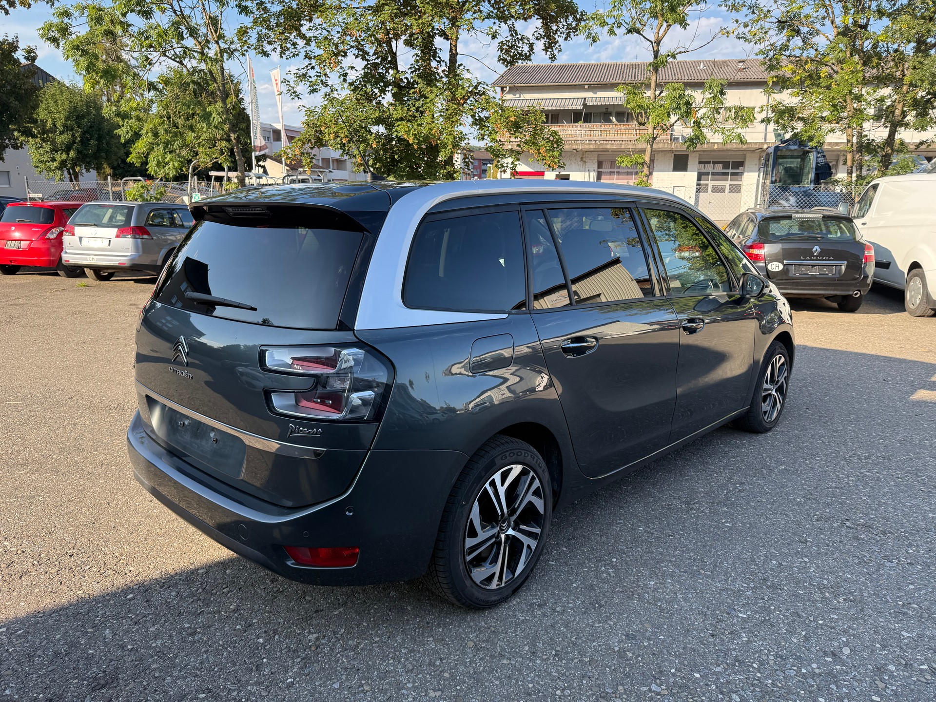 CITROEN Grand C4 Picasso 1.2 Pure Tech Feel Edition-showroom-element-3