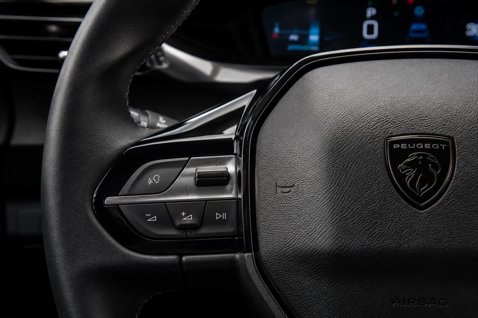 PEUGEOT 308 1.2 Pure Tech Allure EAT8-image-15
