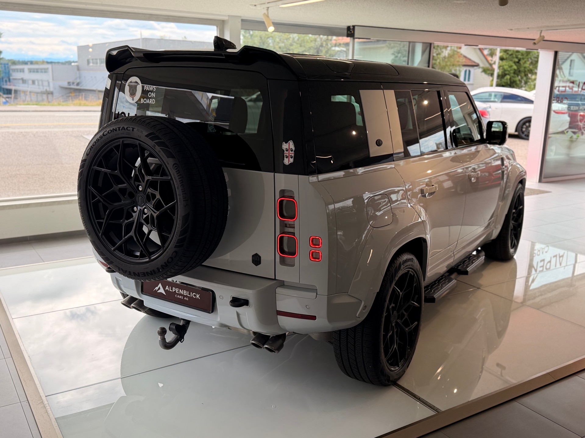 LAND ROVER Defender 110 525 V8 5.0 URBAN-EDITION-image-6