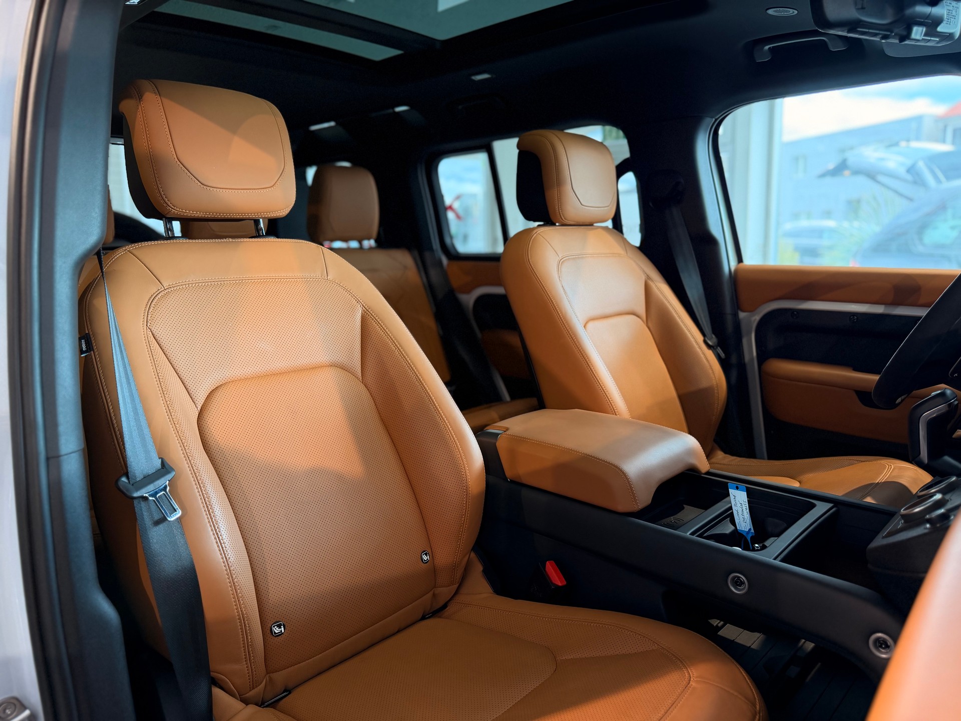 LAND ROVER Defender 110 525 V8 5.0 URBAN-EDITION-image-27