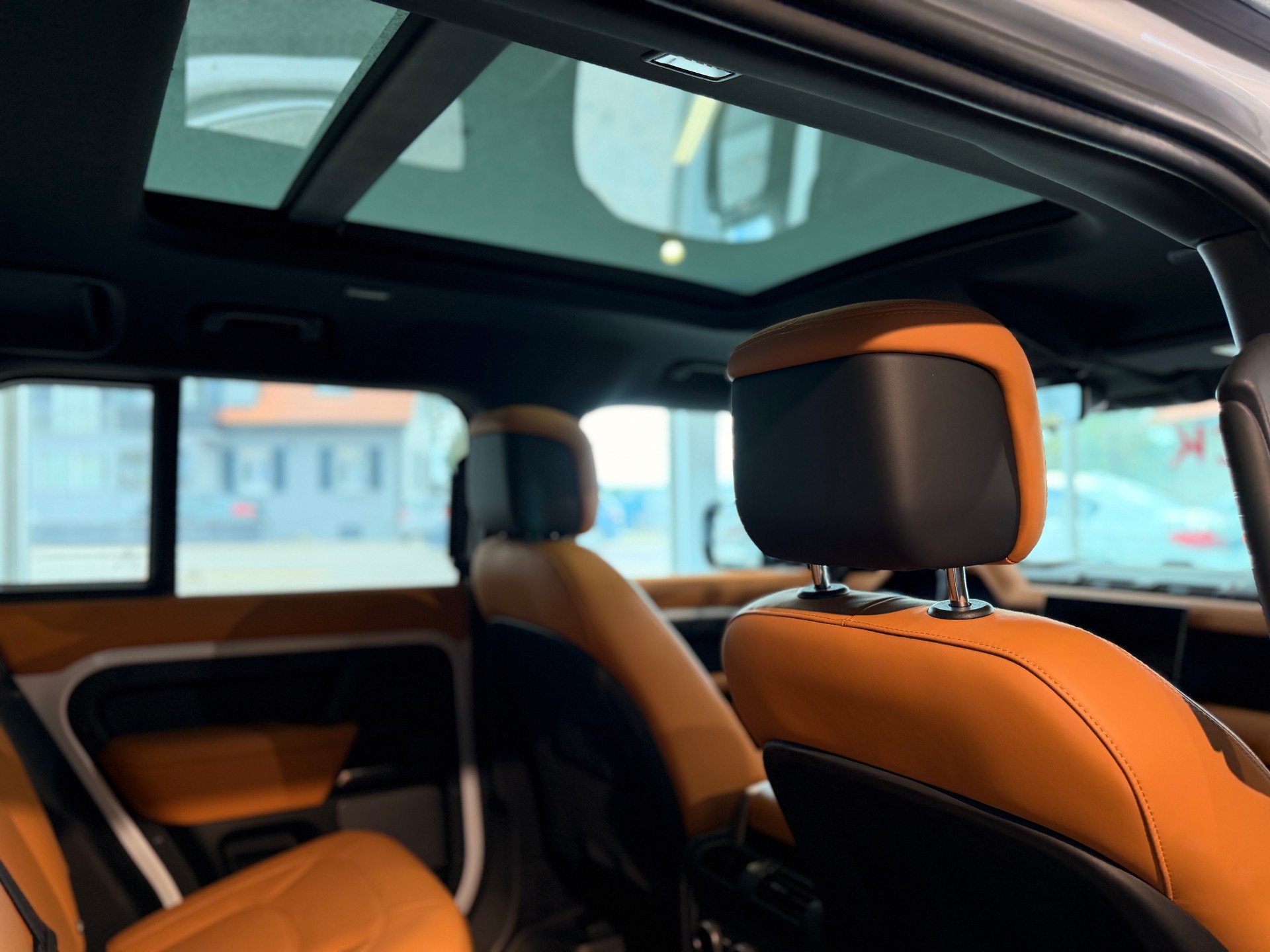 LAND ROVER Defender 110 525 V8 5.0 URBAN-EDITION-image-25