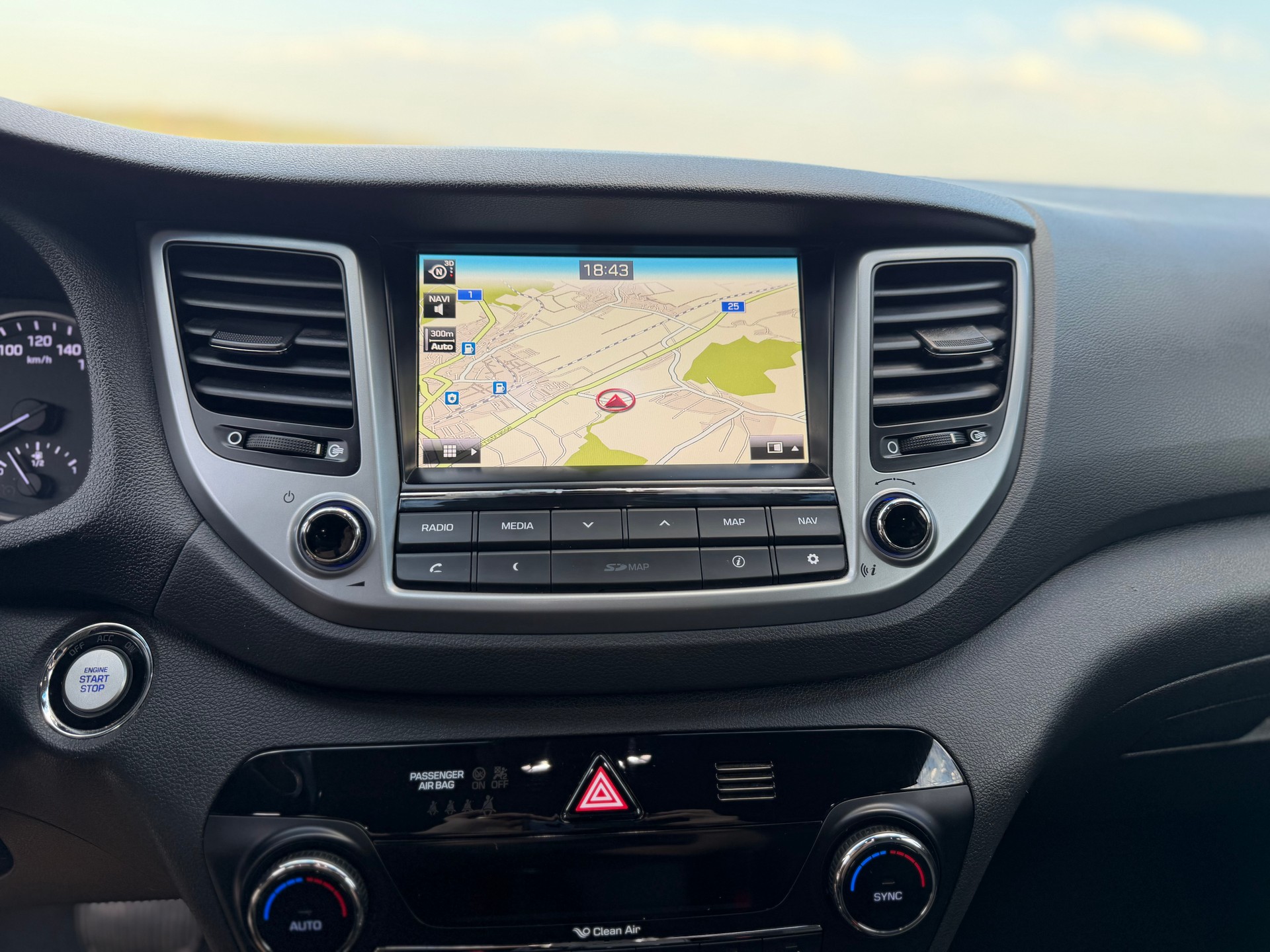 HYUNDAI Tucson 2.0 CRDI Vertex 4WD Automatic-image-12
