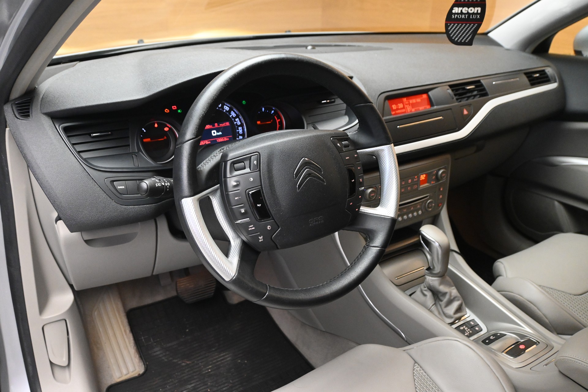 CITROEN C5 Tourer 2.2 HDi Exclusive Automatic-image-4