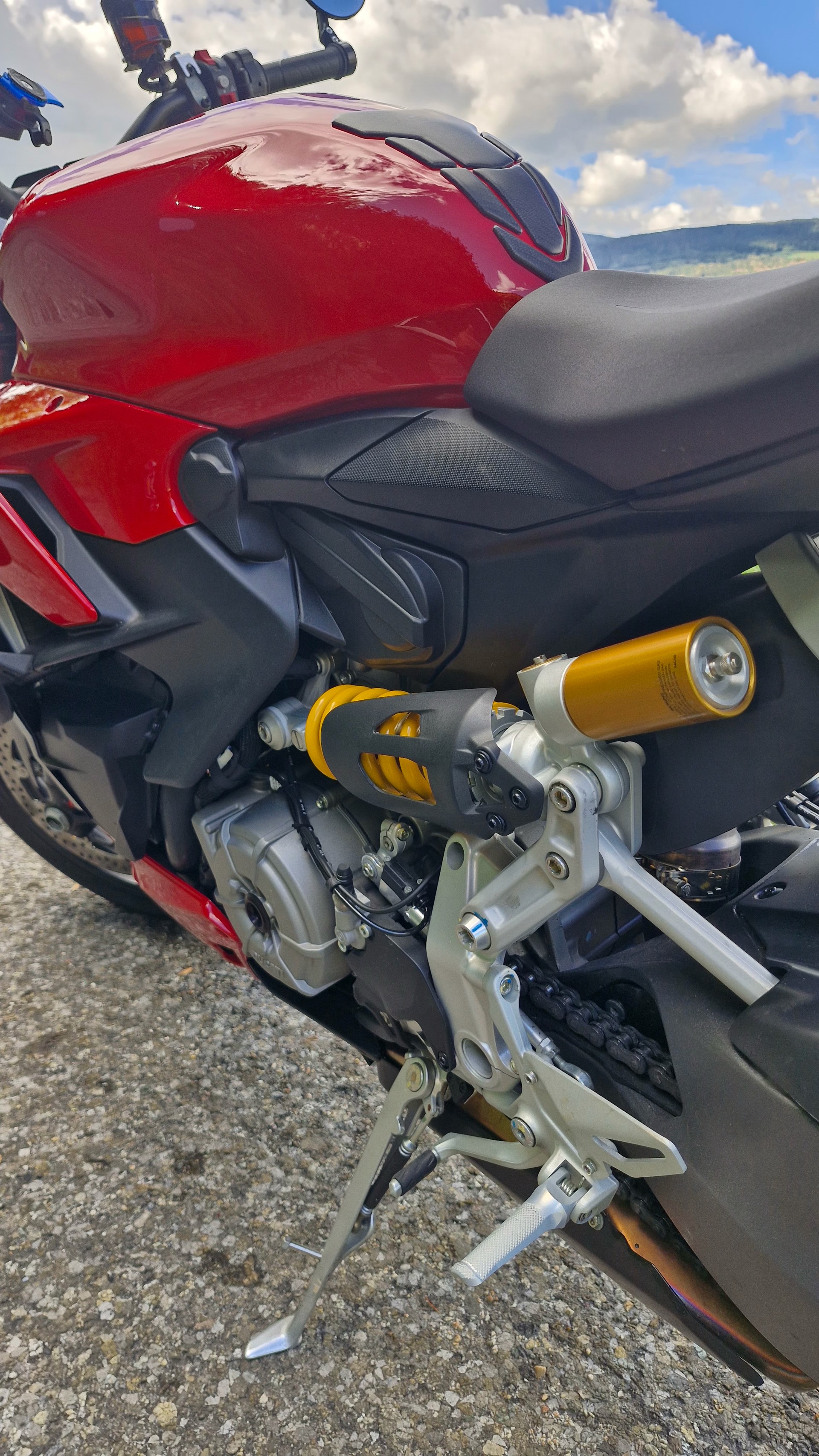 DUCATI Streetfighter V2-image-4