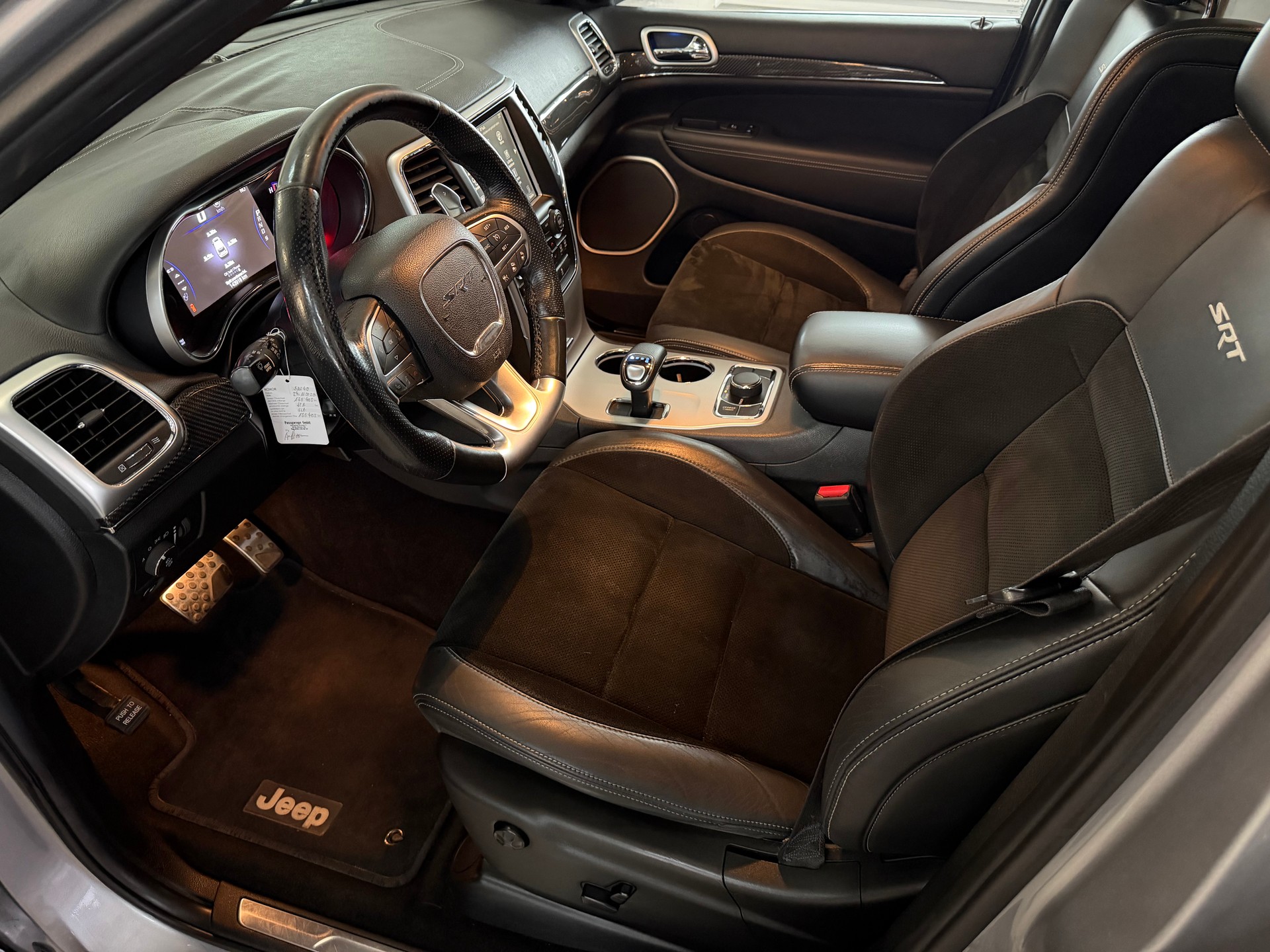 JEEP Grand Cherokee 6.4 V8 HEMI SRT8 Automatic-image-9