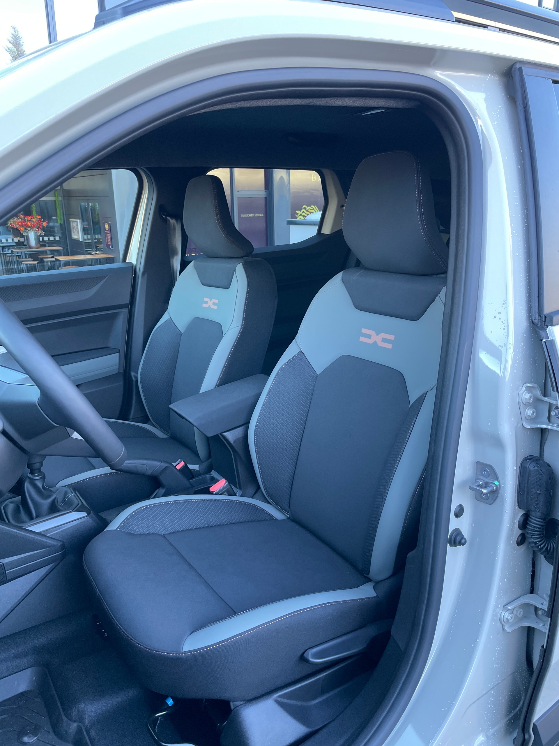 DACIA Duster TCe 130 48V Extreme 4x4-image-12