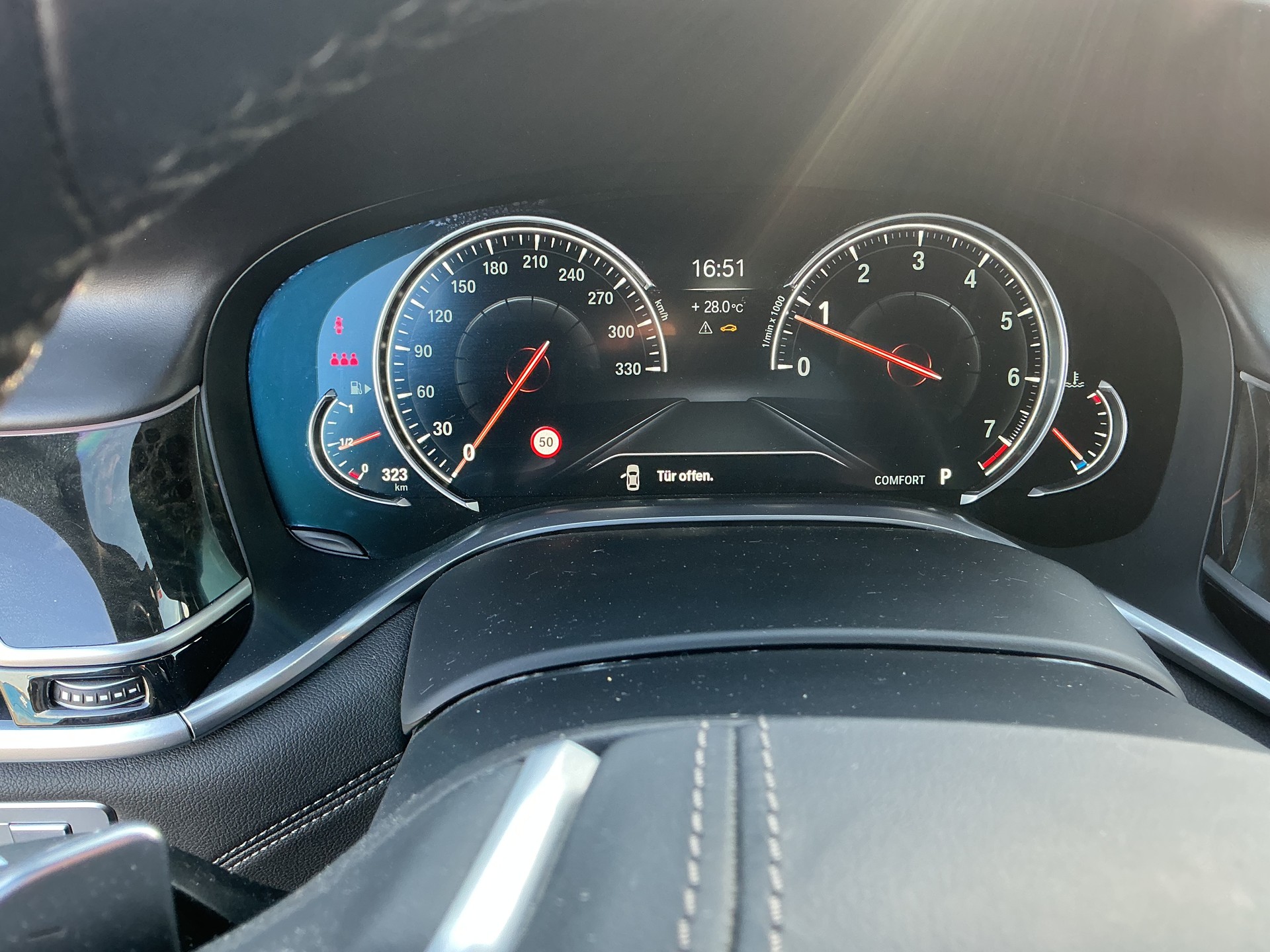 BMW 750i xDrive 578 ps M Sportgetriebe Vollausstattung-image-15