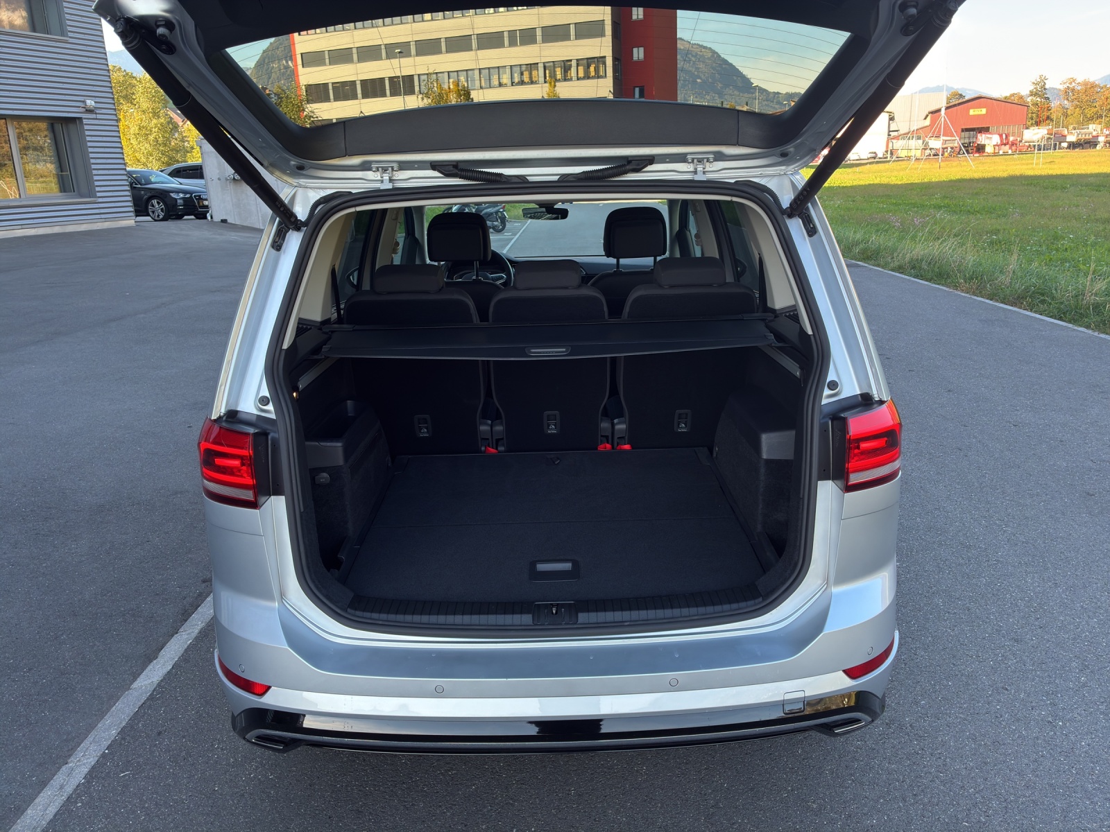 VW Touran 1.5 TSI EVO Highline DSG-image-9