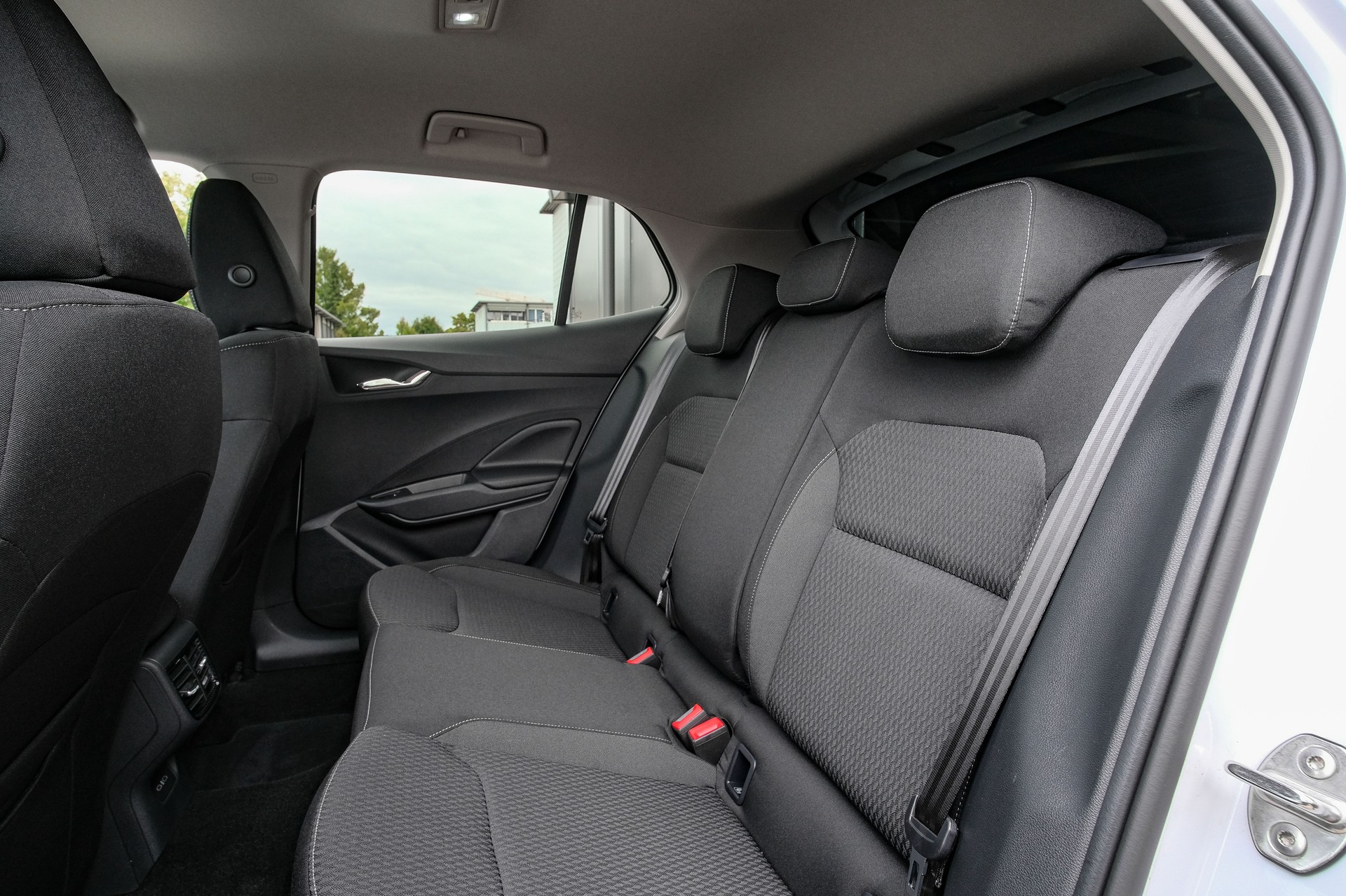 SKODA Fabia 1.0 TSI Selection DSG-image-11
