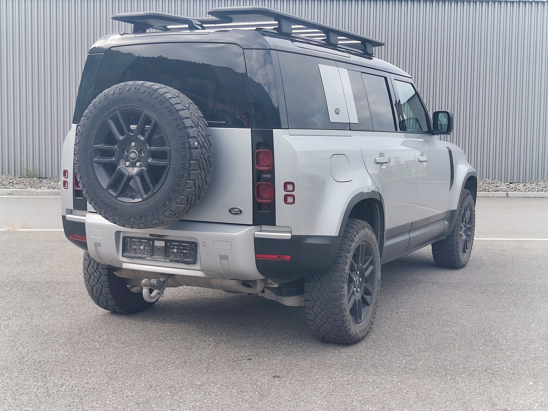 LAND ROVER Defender 110 P400 I6 First Edition 3.0 MHEV AT8-showroom-element-2