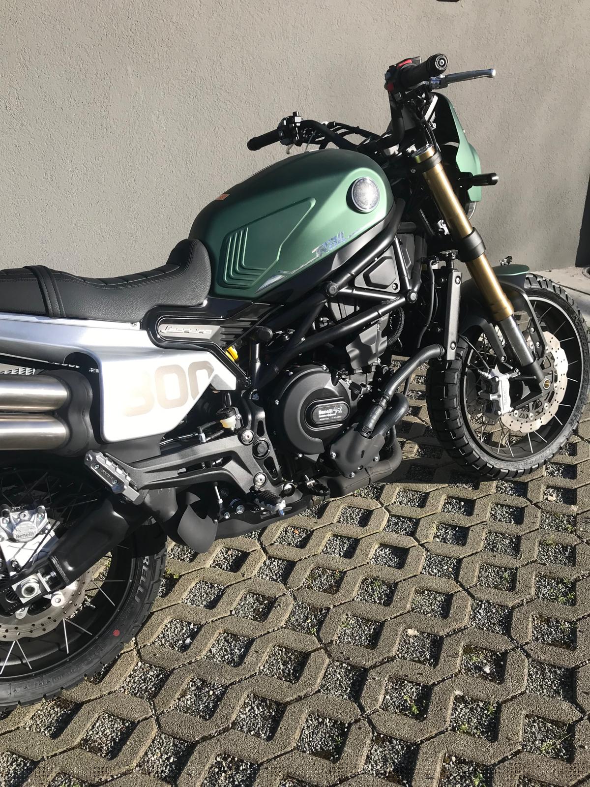 BENELLI Leoncino 800 T
