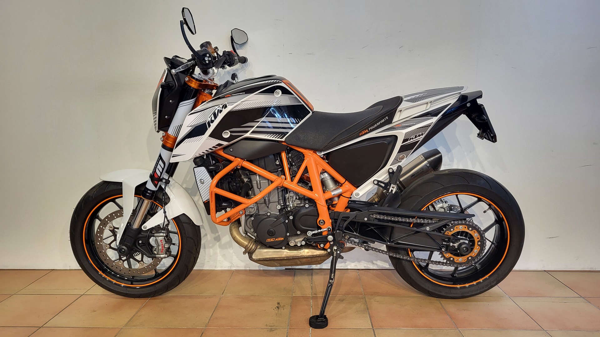 KTM 690 Duke R ABS 35 kW-image-1