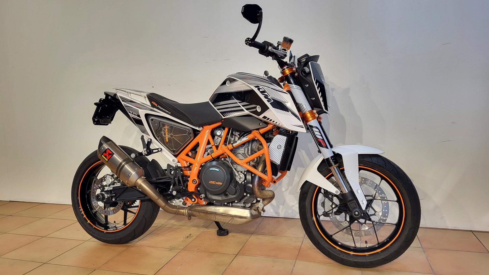 KTM 690 Duke R ABS 35 kW-image-2