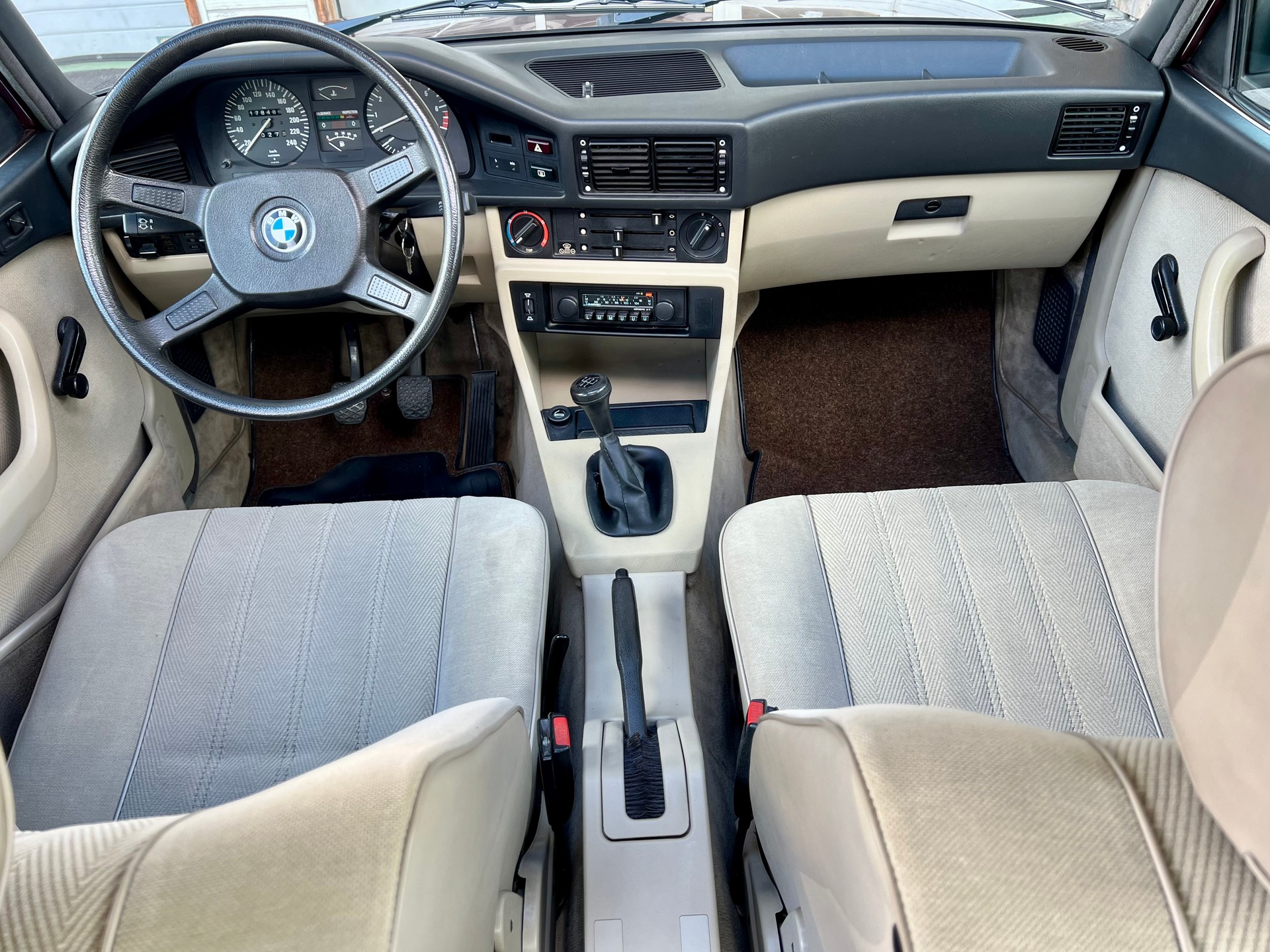 BMW 528i VETERAN-image-13
