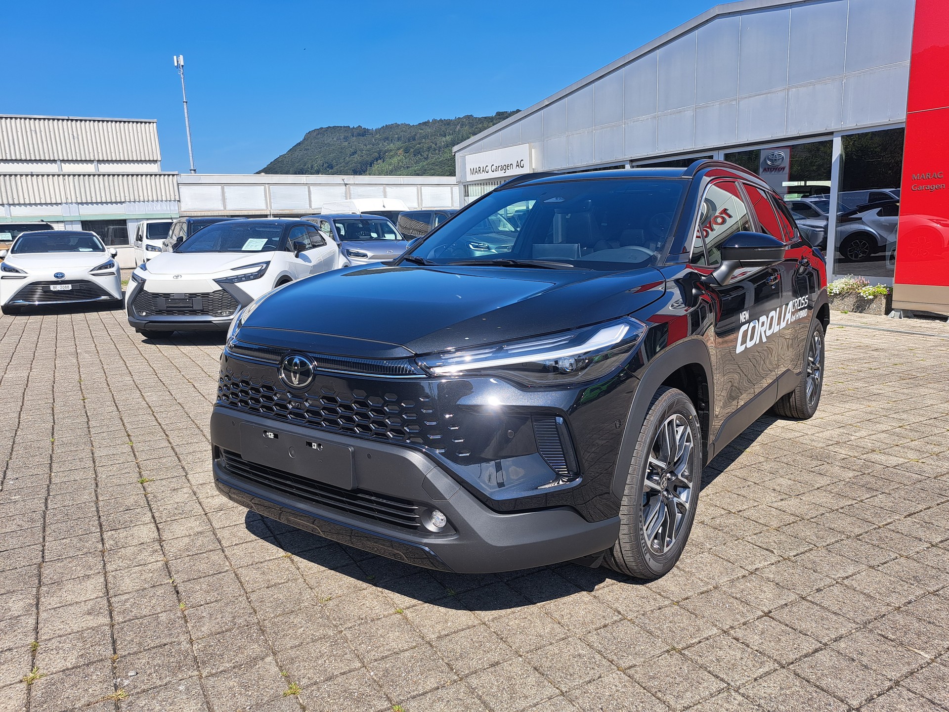 TOYOTA Corolla Cross 2.0 Premium e-CVT AWD-image-1
