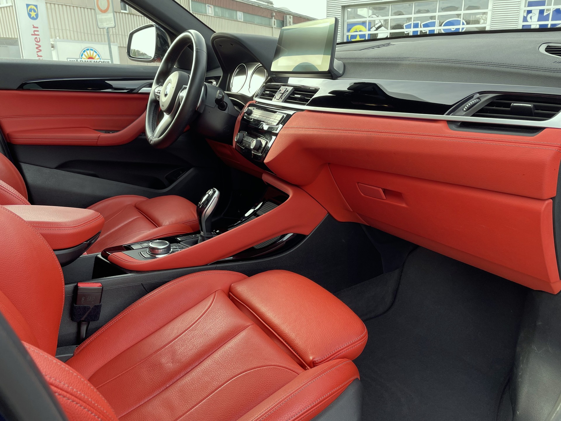 BMW X2 sDrive 18d M Sport X Steptronic * MAGMAROTEM INTERIEUER - M SPORT X PAKET *-image-14