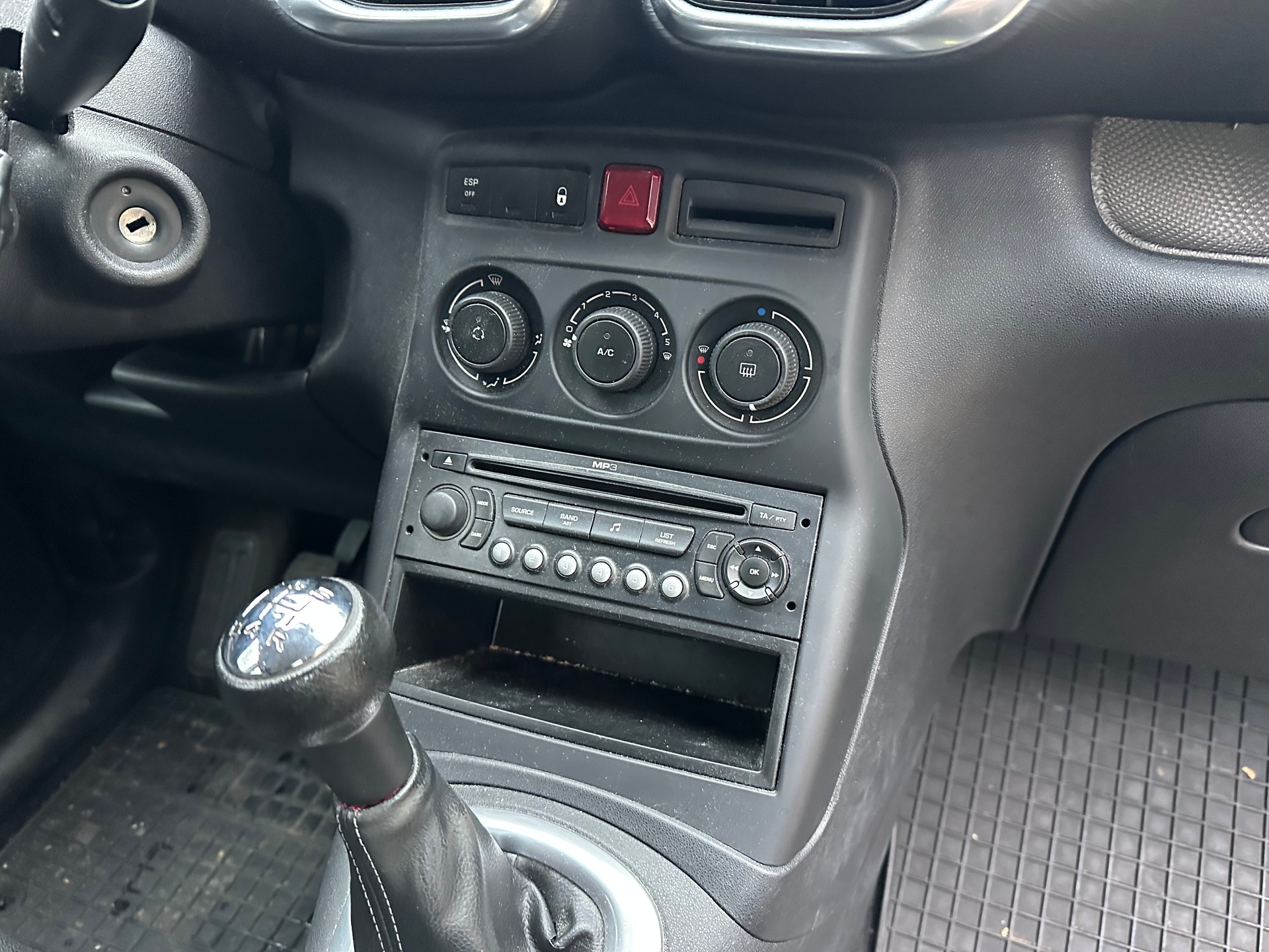 CITROEN C3 Picasso 1.4i 16V Exclusive FIXPREIS-image-13
