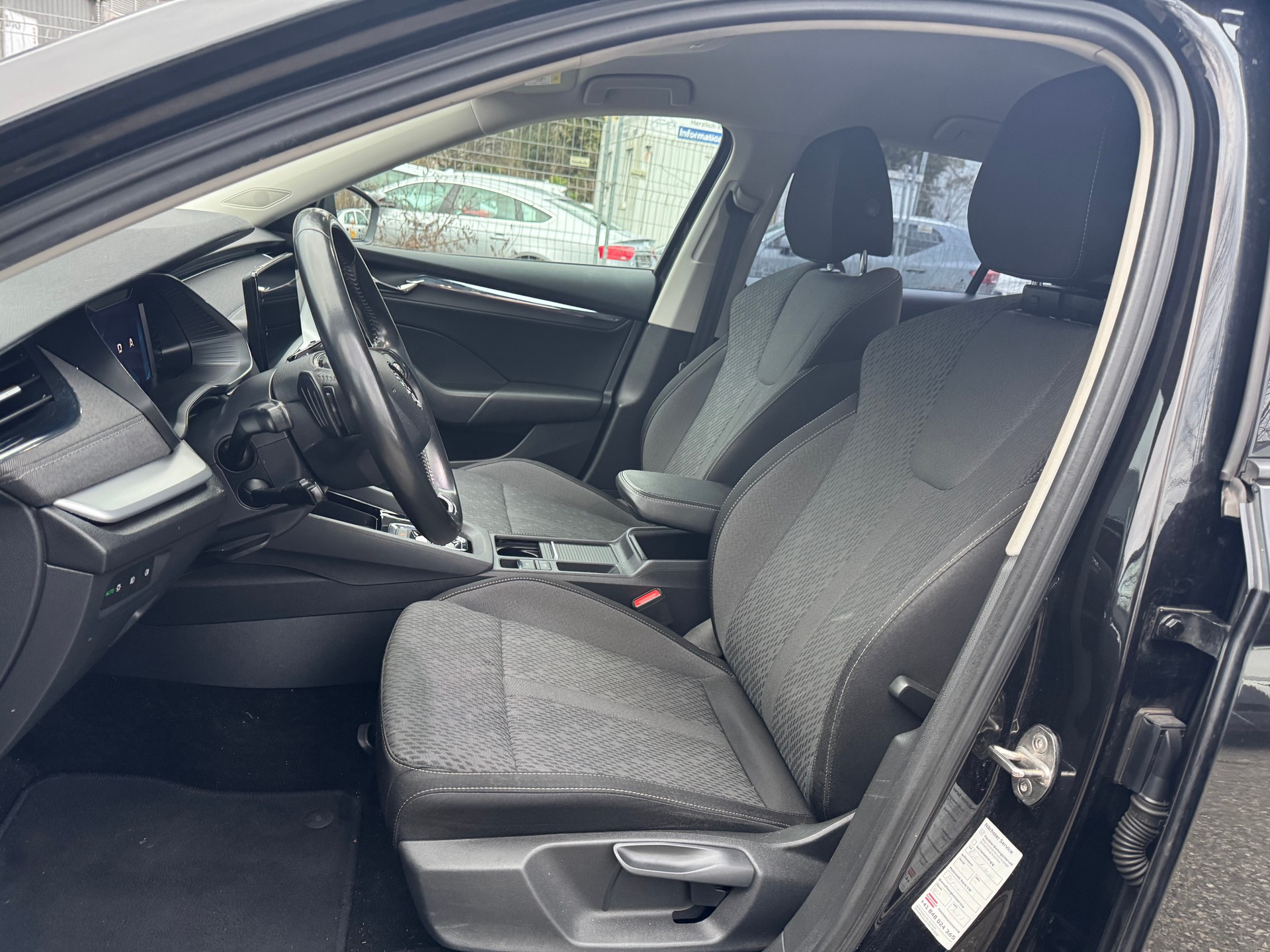 SKODA Octavia Combi 2.0 TDI DSG Style * Gr. Navi * LED * PDC V&H * RF-Kamera * Tempomat * Frisch Ab MFK 24.12.2025-image-8