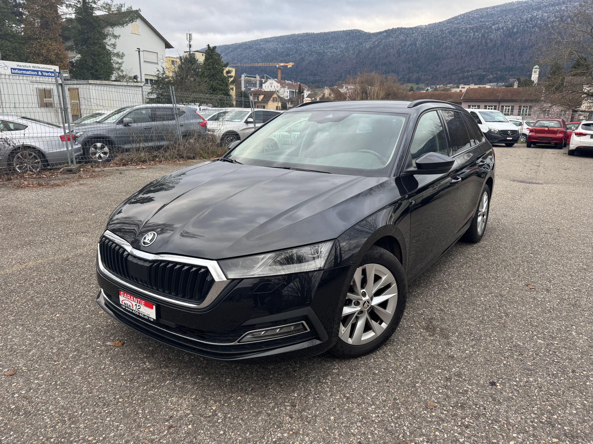 SKODA Octavia Combi 2.0 TDI DSG Style * Gr. Navi * LED * PDC V&H * RF-Kamera * Tempomat * Frisch Ab MFK 24.12.2025