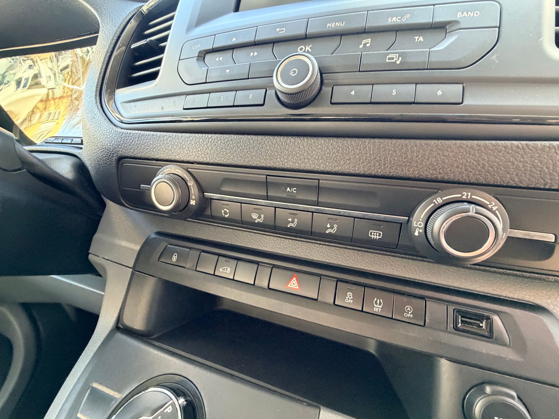 FIAT Scudo 2.0 MJ L2 Business Swiss Worker AT-image-10
