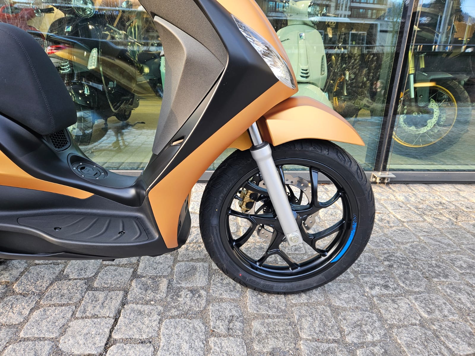 PIAGGIO Medley 125 Sport E5+-image-4