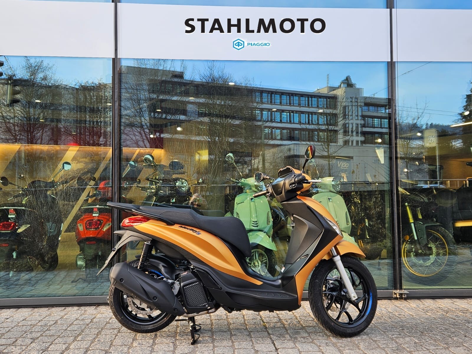 PIAGGIO Medley 125 Sport E5+-image-0