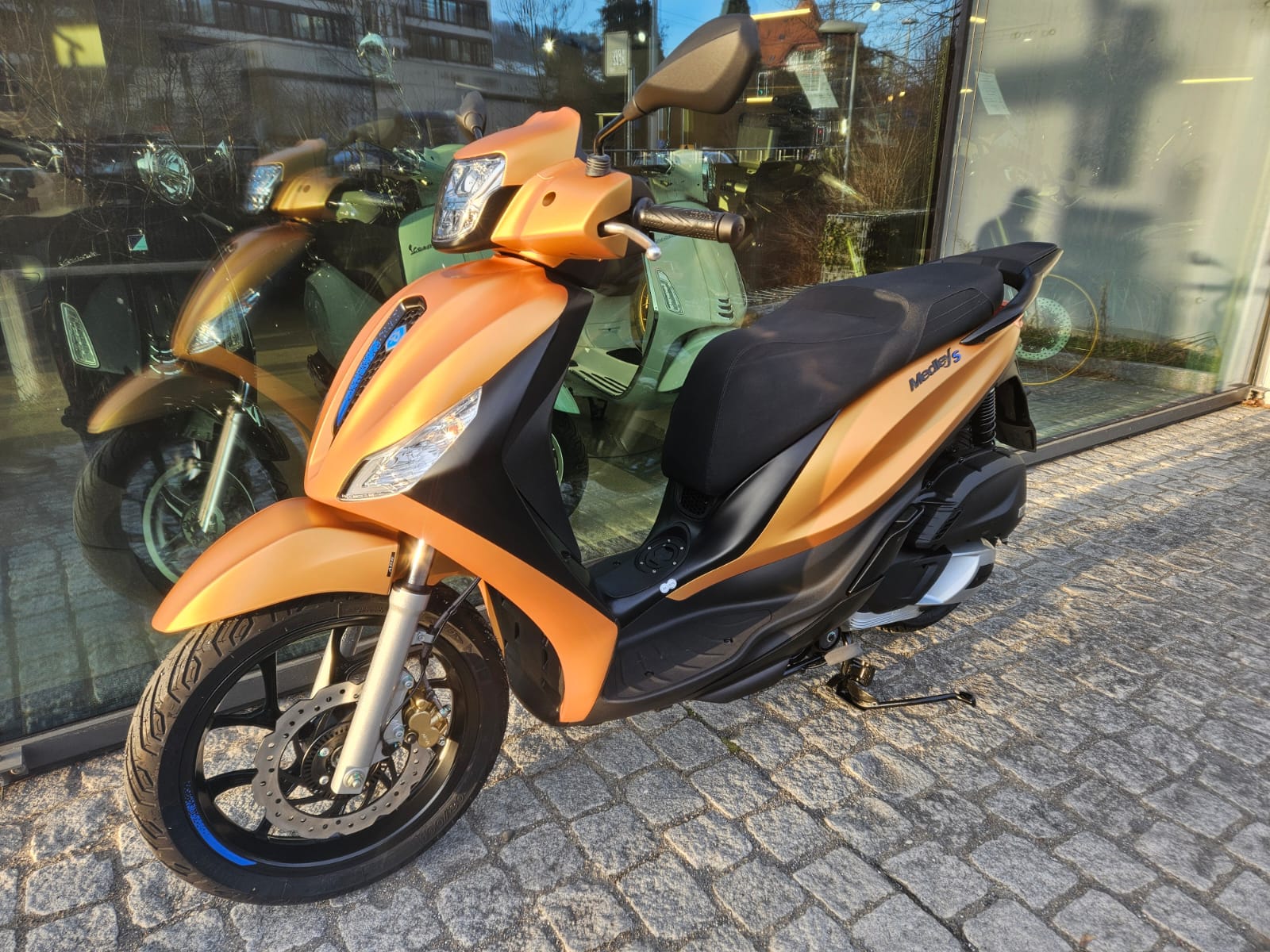PIAGGIO Medley 125 Sport E5+-image-2