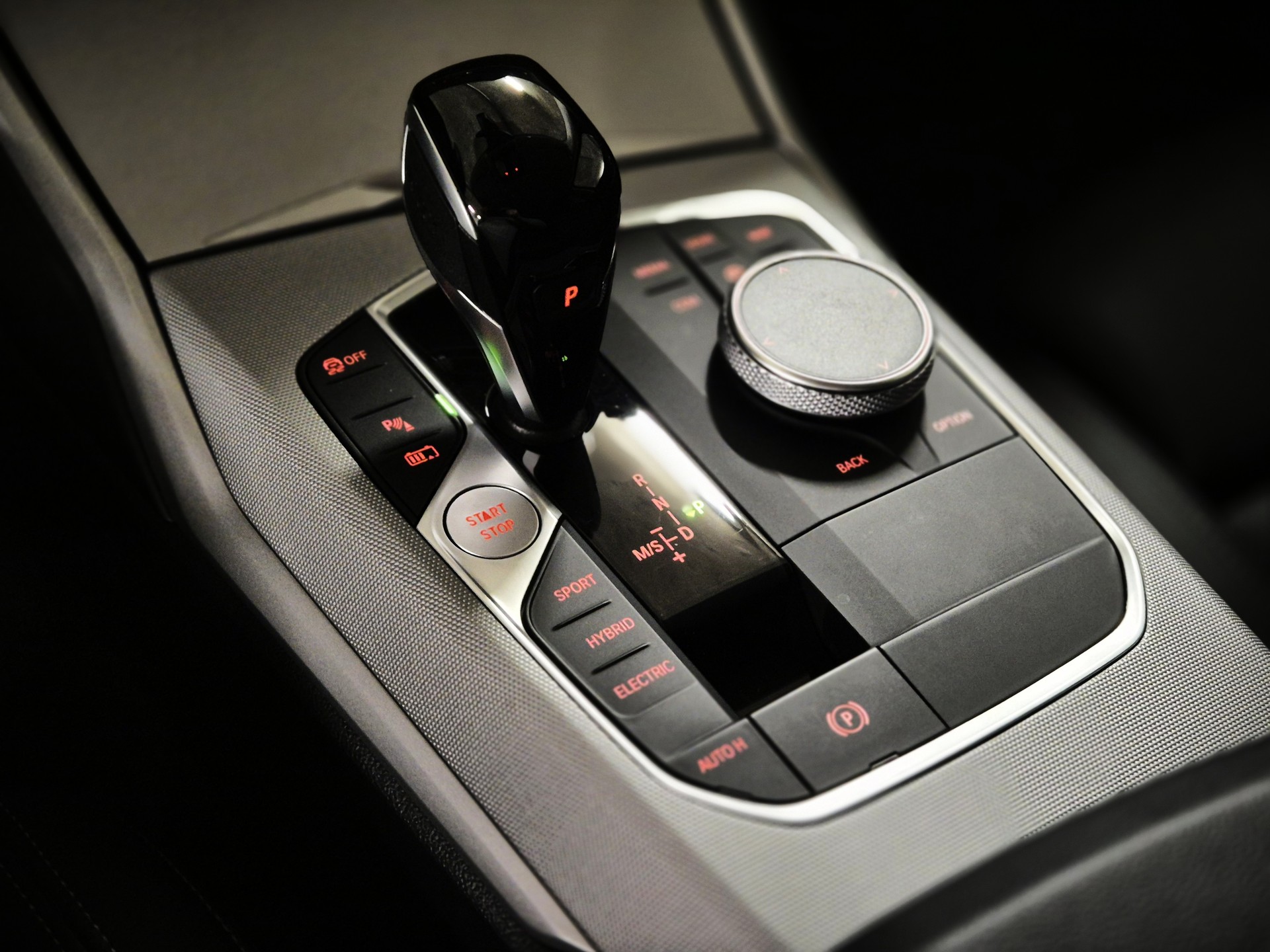 BMW 330e Touring Steptronic-image-10