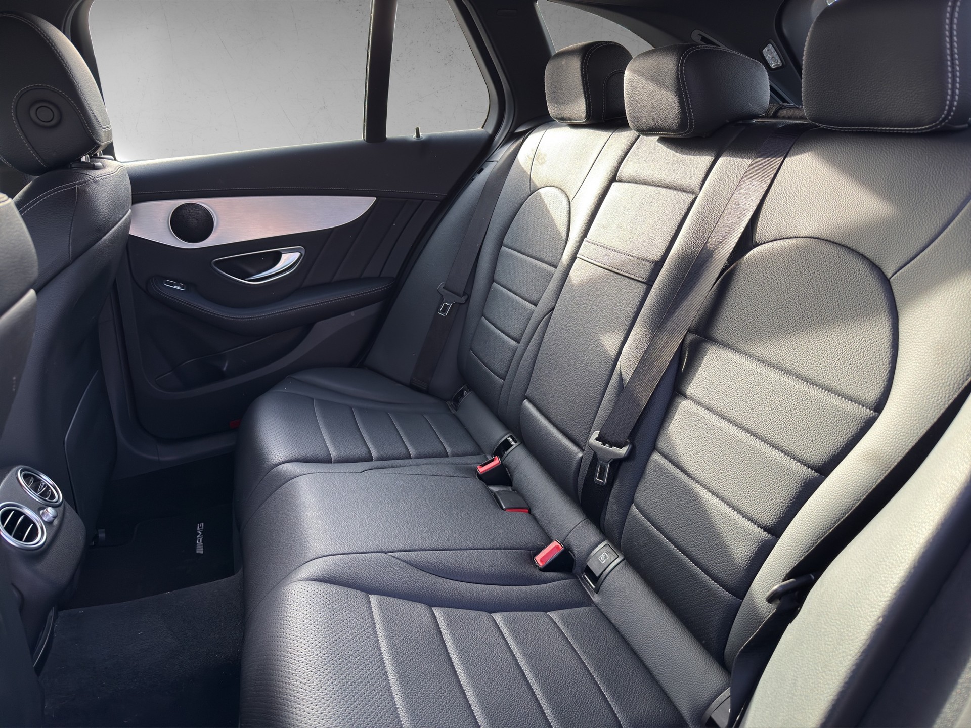 MERCEDES-BENZ C 400 AMG Line 4Matic 7G-Tronic-image-10