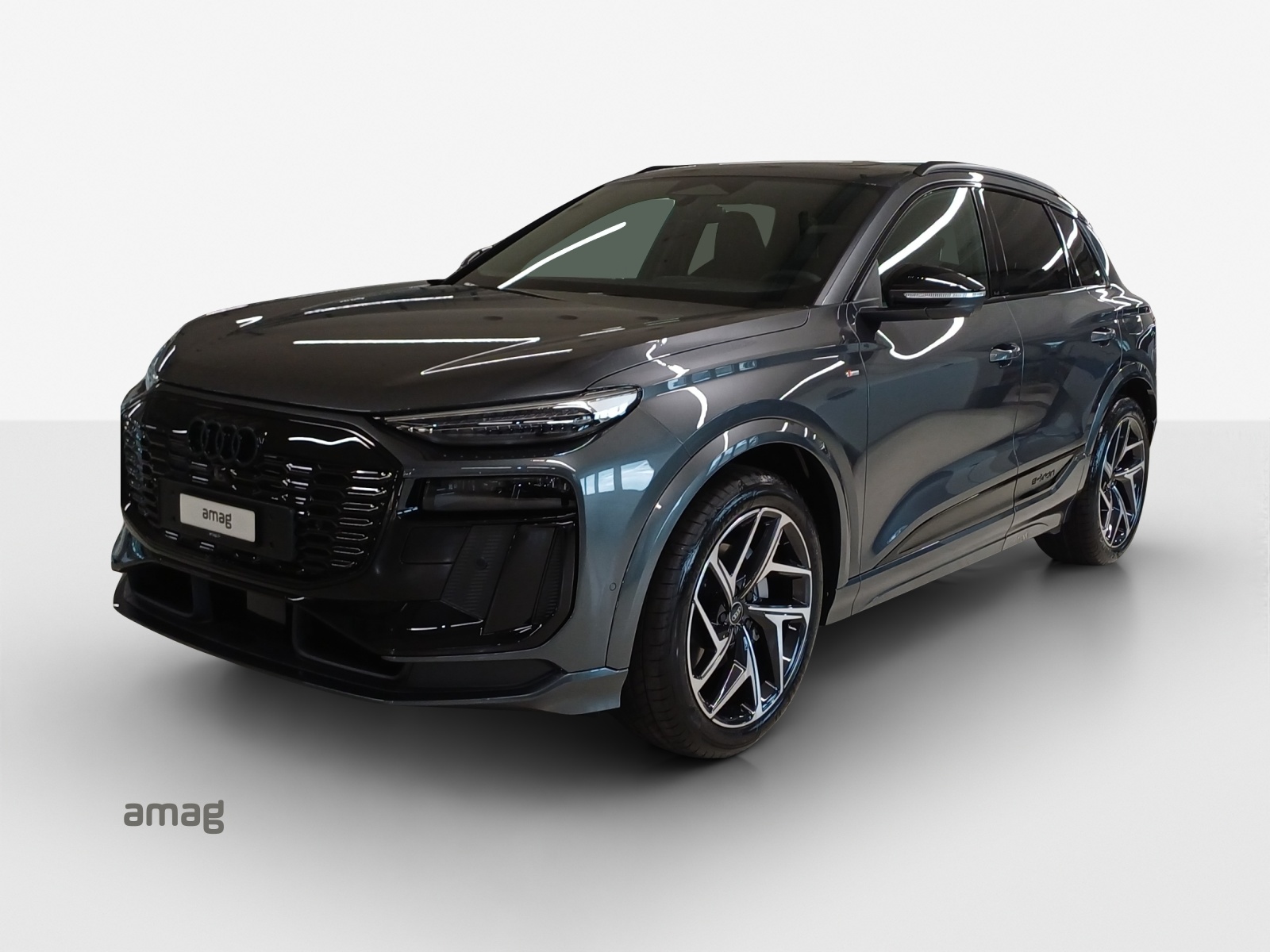 AUDI Q6 e-tron quattro