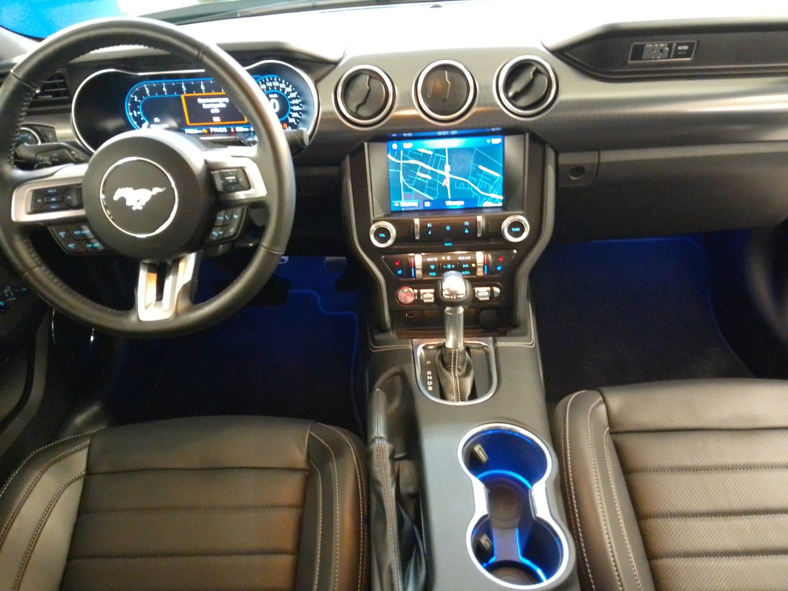 FORD Mustang Coupé 5.0 V8 Mach 1-image-5