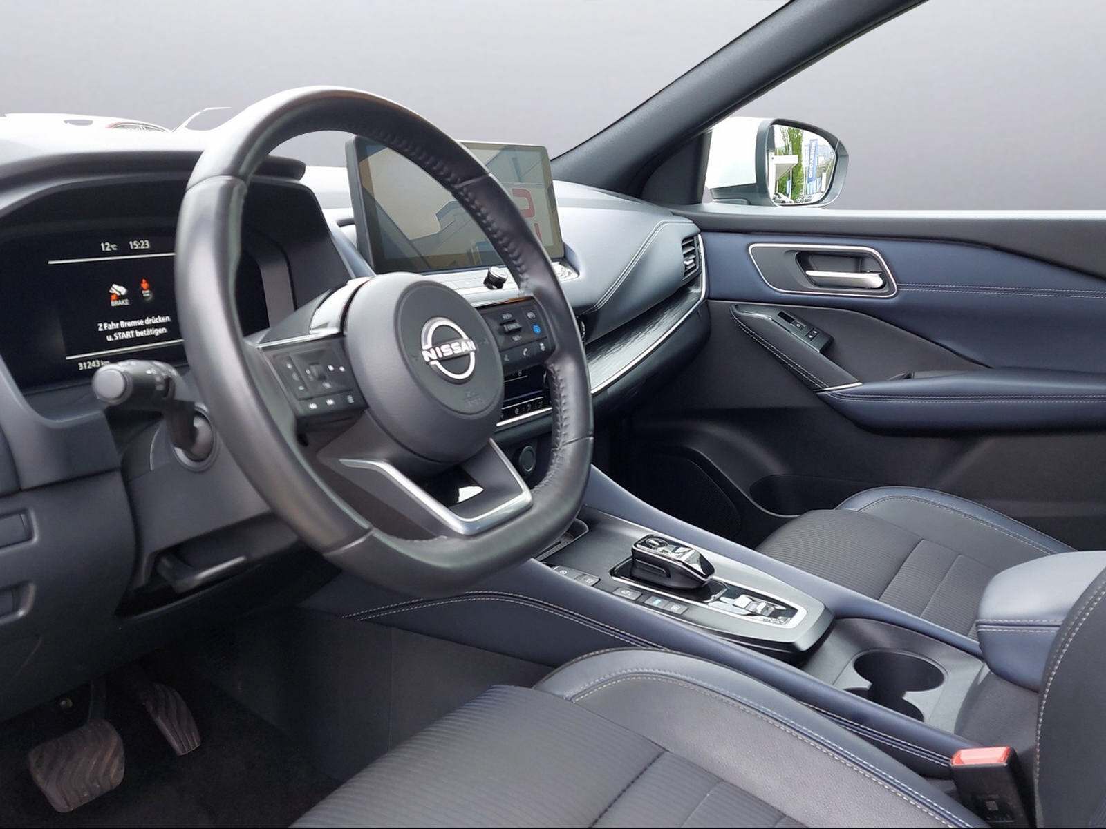 NISSAN Qashqai 1.5 VC-T Tekna+-image-4