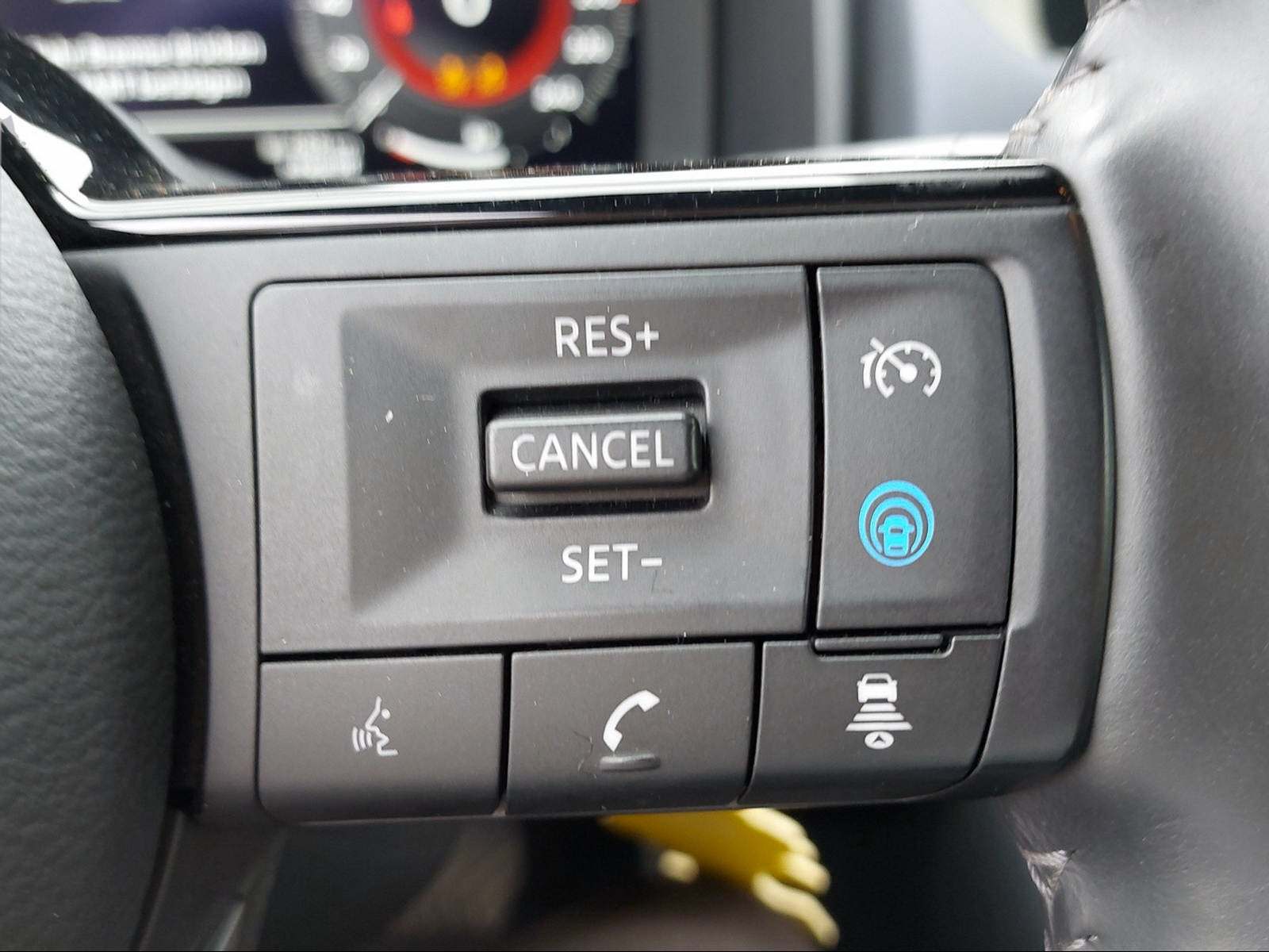NISSAN Qashqai 1.5 VC-T Tekna+-image-12