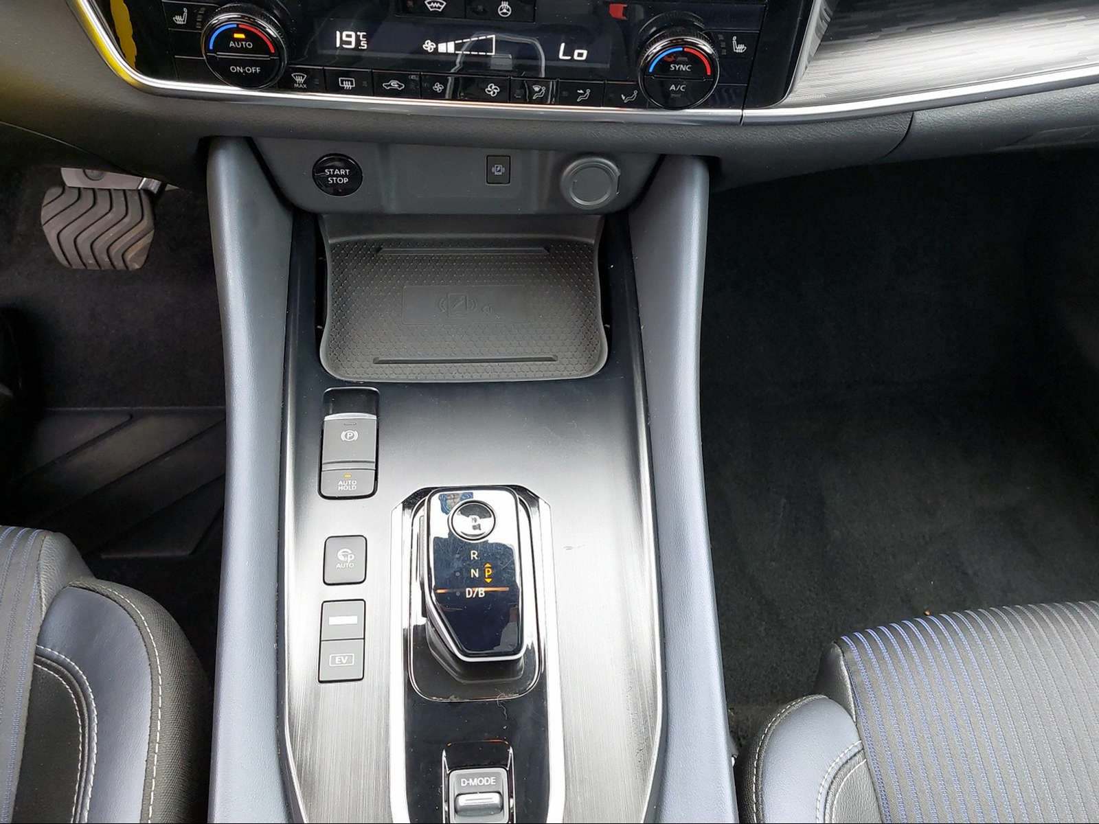 NISSAN Qashqai 1.5 VC-T Tekna+-image-10