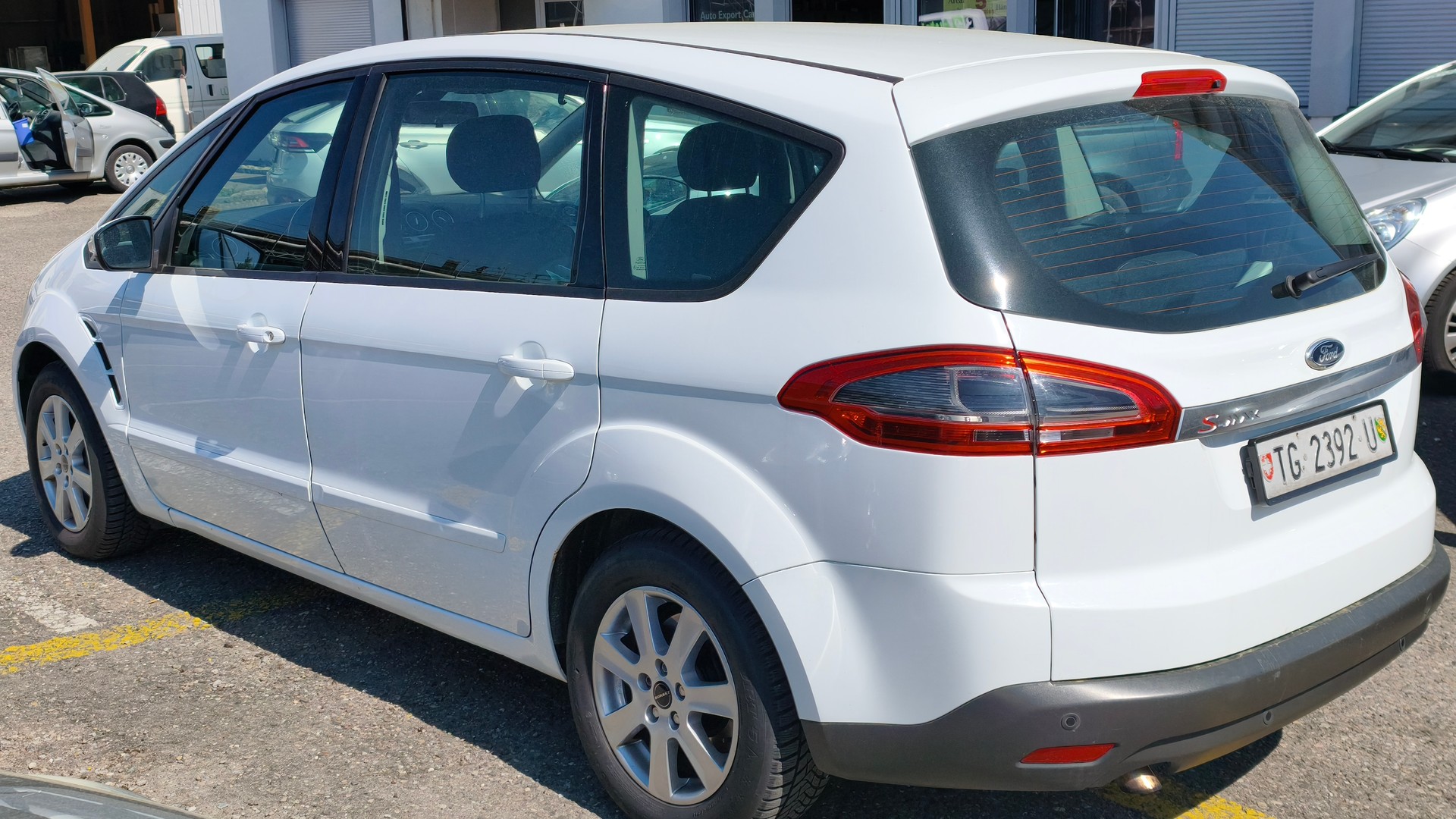 FORD S-Max 1.6 SCTi KNIE-Edition-showroom-element-3