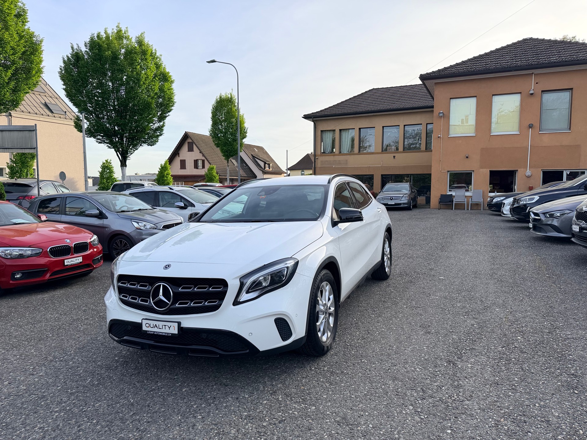 MERCEDES-BENZ GLA 200 Night Star 7G-DCT-image-12