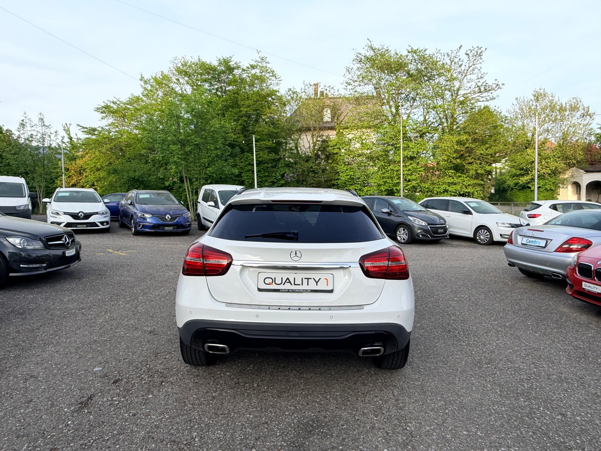MERCEDES-BENZ GLA 200 Night Star 7G-DCT-image-9