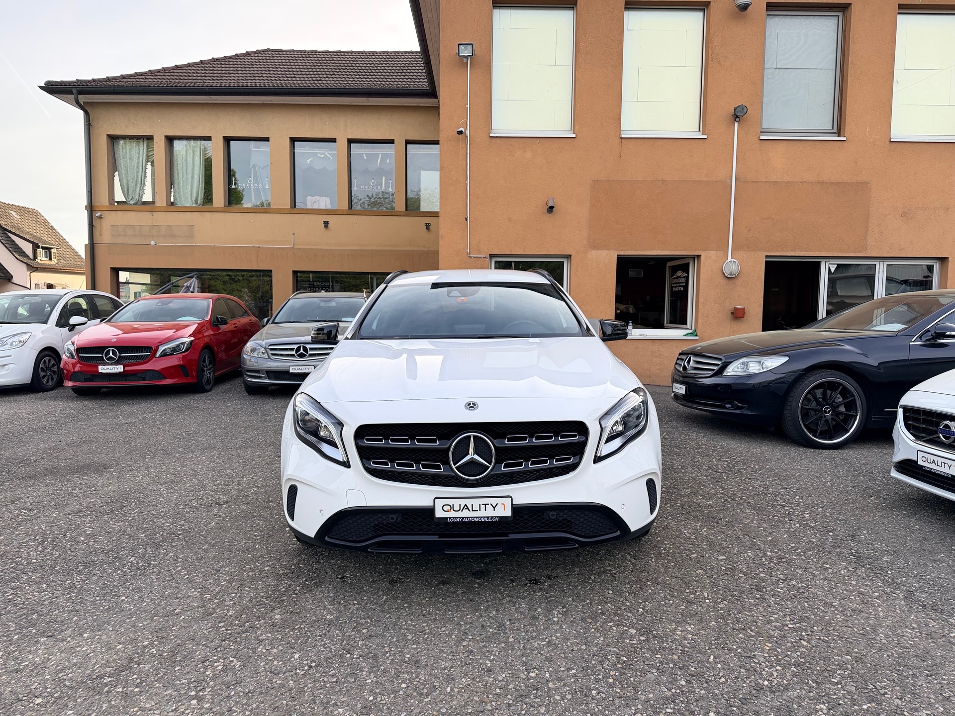 MERCEDES-BENZ GLA 200 Night Star 7G-DCT
