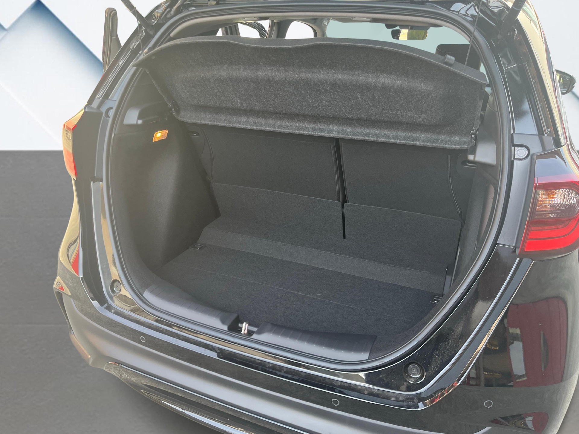 HONDA Jazz 1.5 i-MMD Advance-image-13