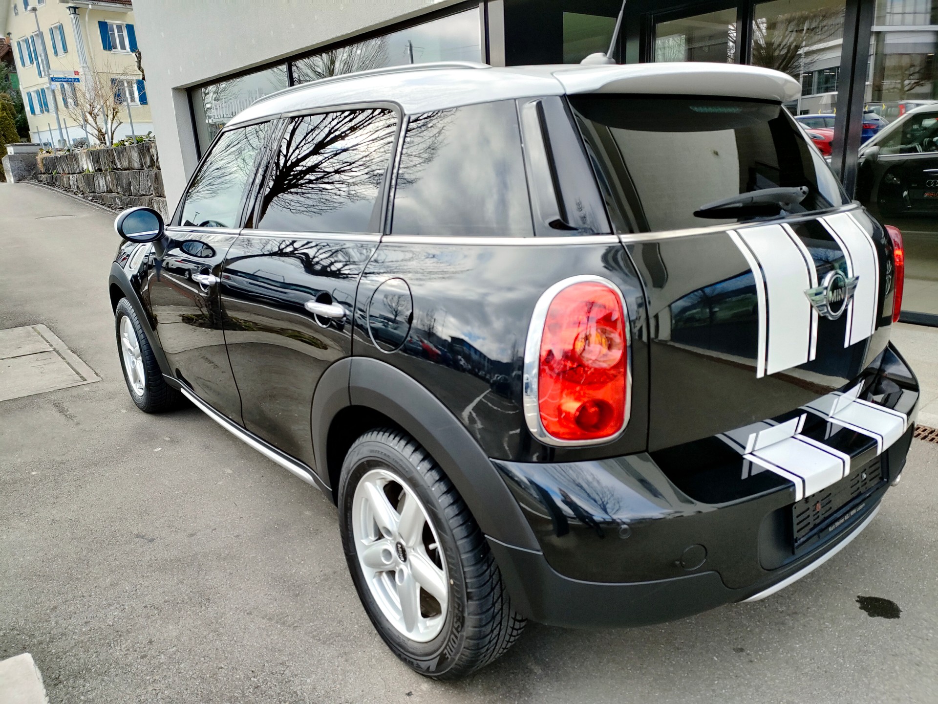 MINI Countryman Cooper D ALL4-image-2