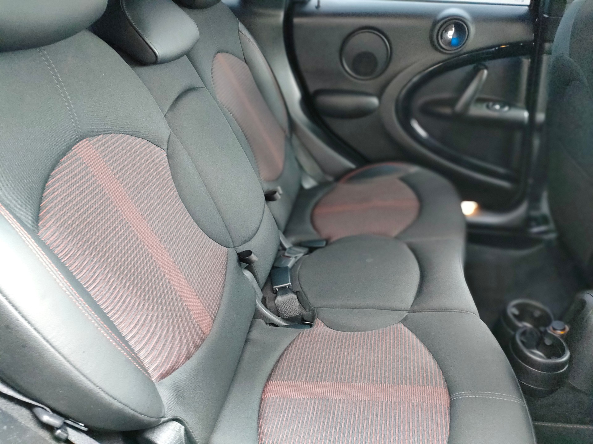 MINI Countryman Cooper D ALL4-image-10
