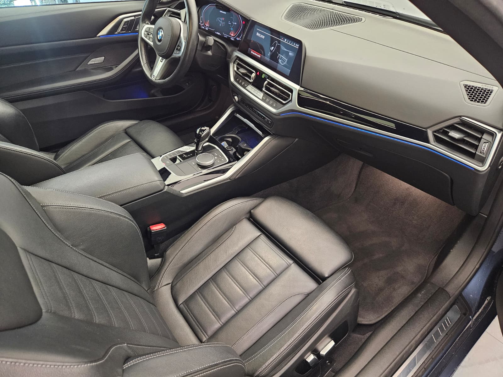 BMW M440i xDrive 48V Coupé Steptronic-image-10