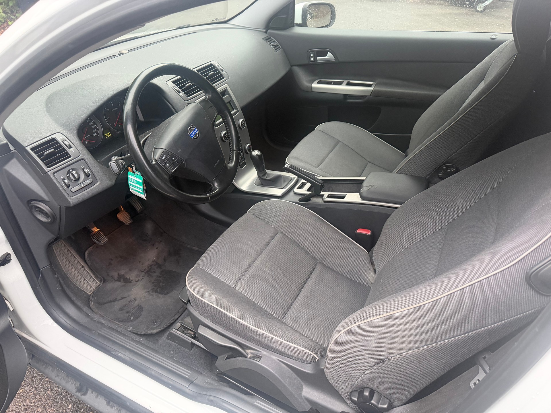 VOLVO C30 1.6D Kinetic-image-4