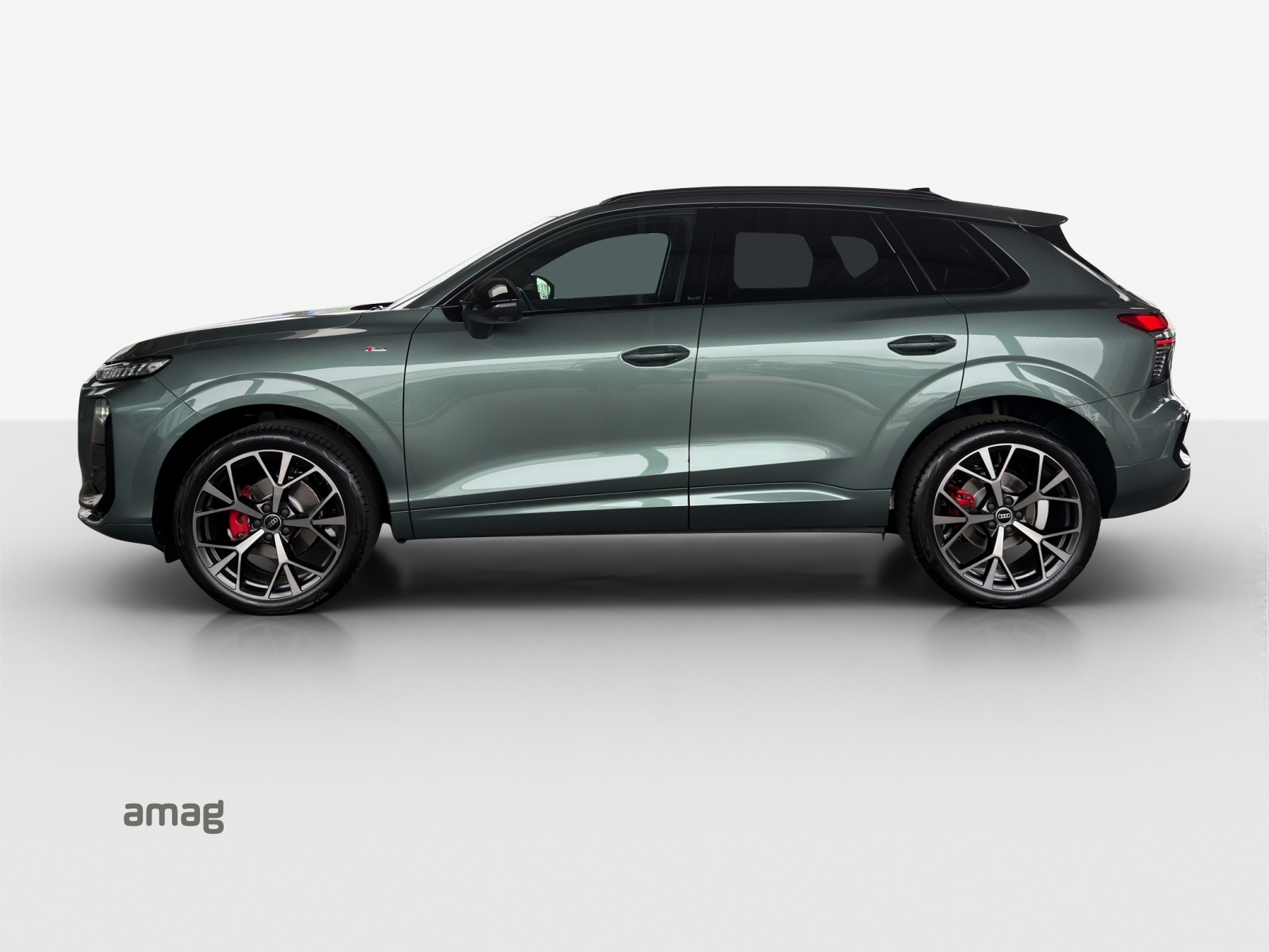 AUDI Q3 SUV 110 kW TFSI S tronic-showroom-element-1