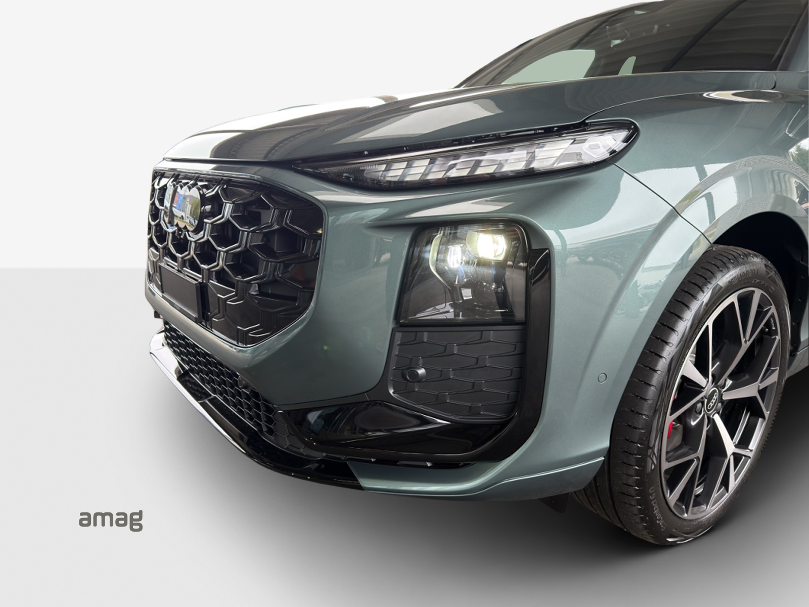 AUDI Q3 SUV 110 kW TFSI S tronic-image-14