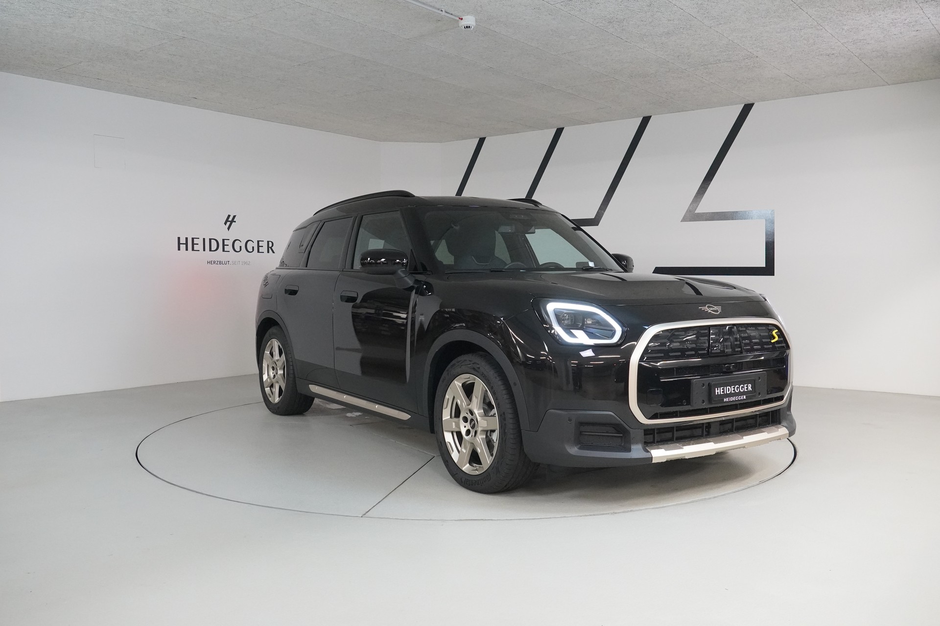 MINI Countryman SE ALL 4-showroom-element-3